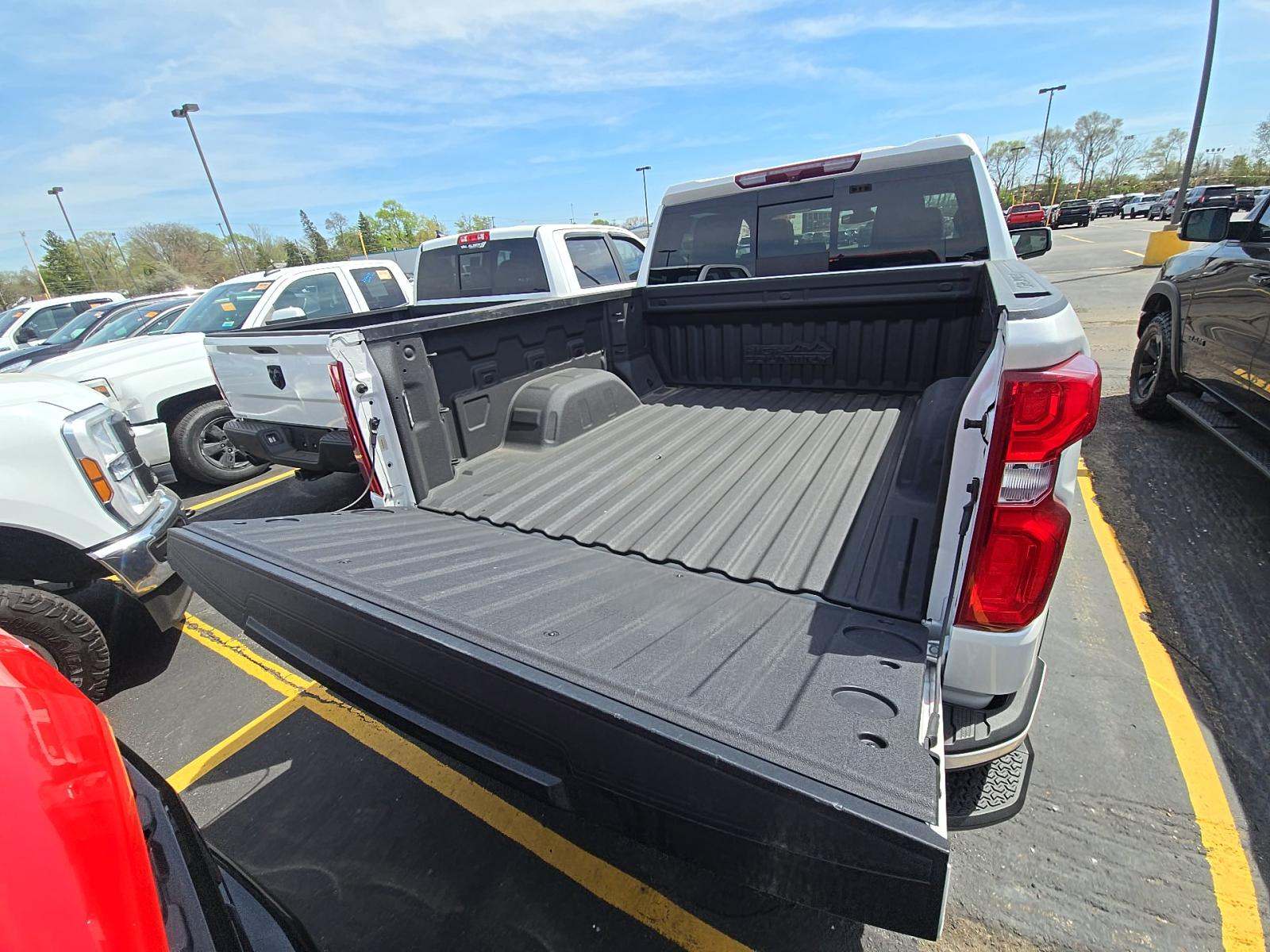 2022 Chevrolet Silverado 1500 High Country AWD