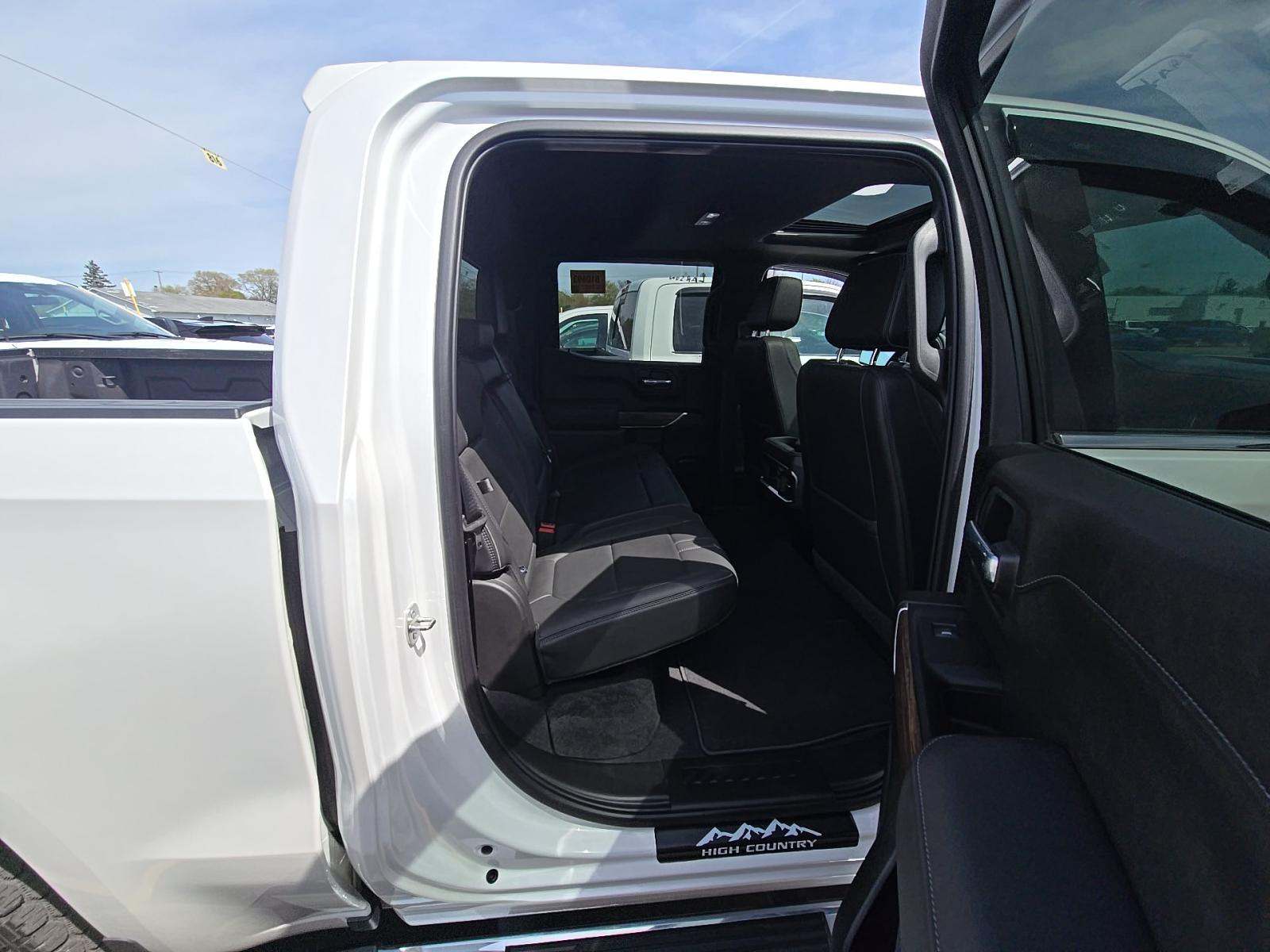 2022 Chevrolet Silverado 1500 High Country AWD