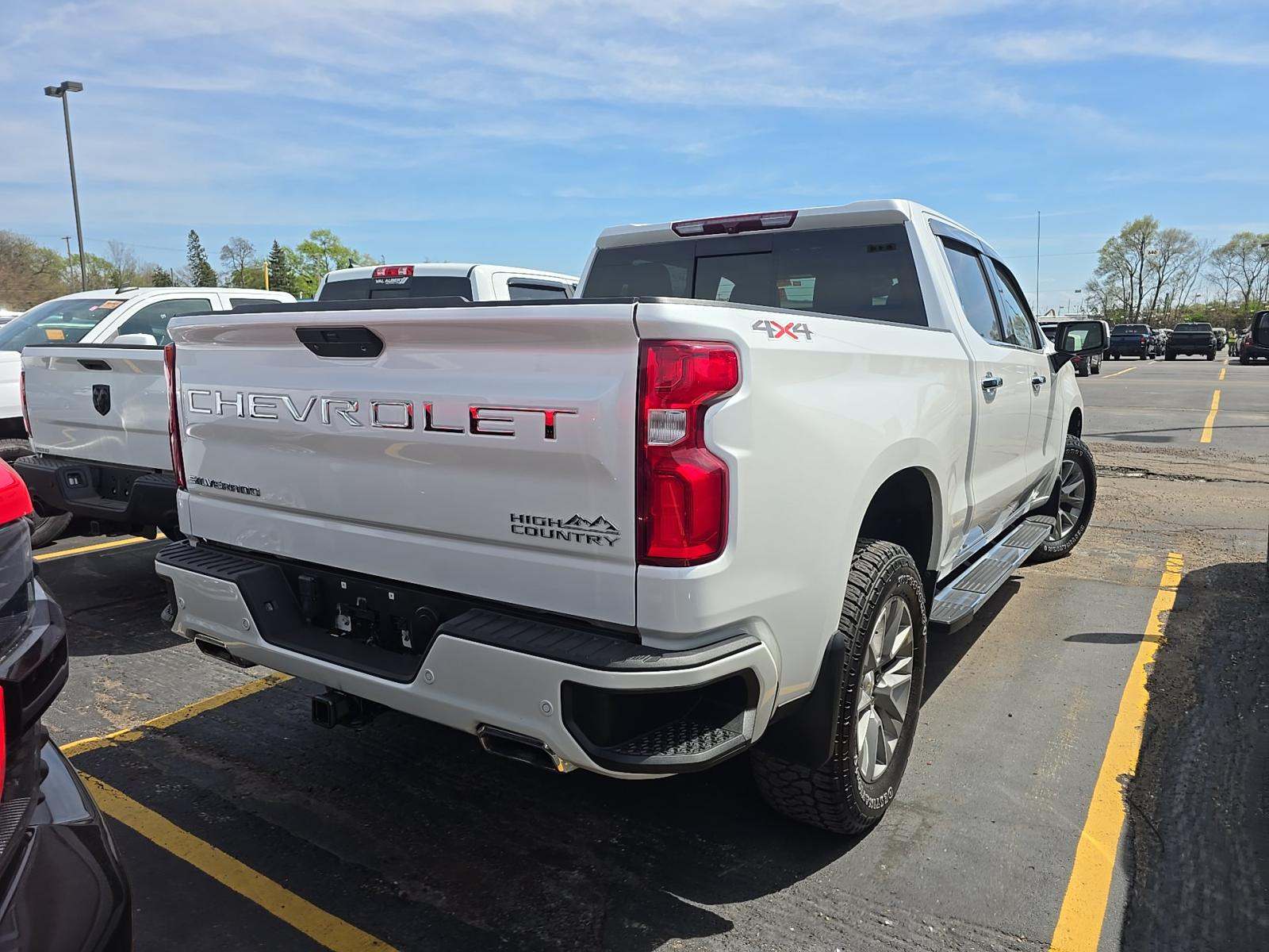 2022 Chevrolet Silverado 1500 High Country AWD