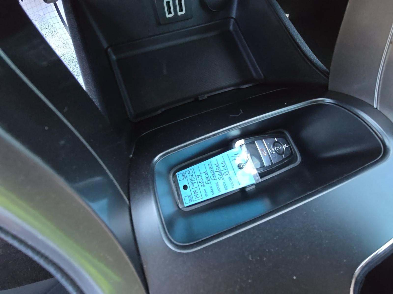 FORD FUSION - 4