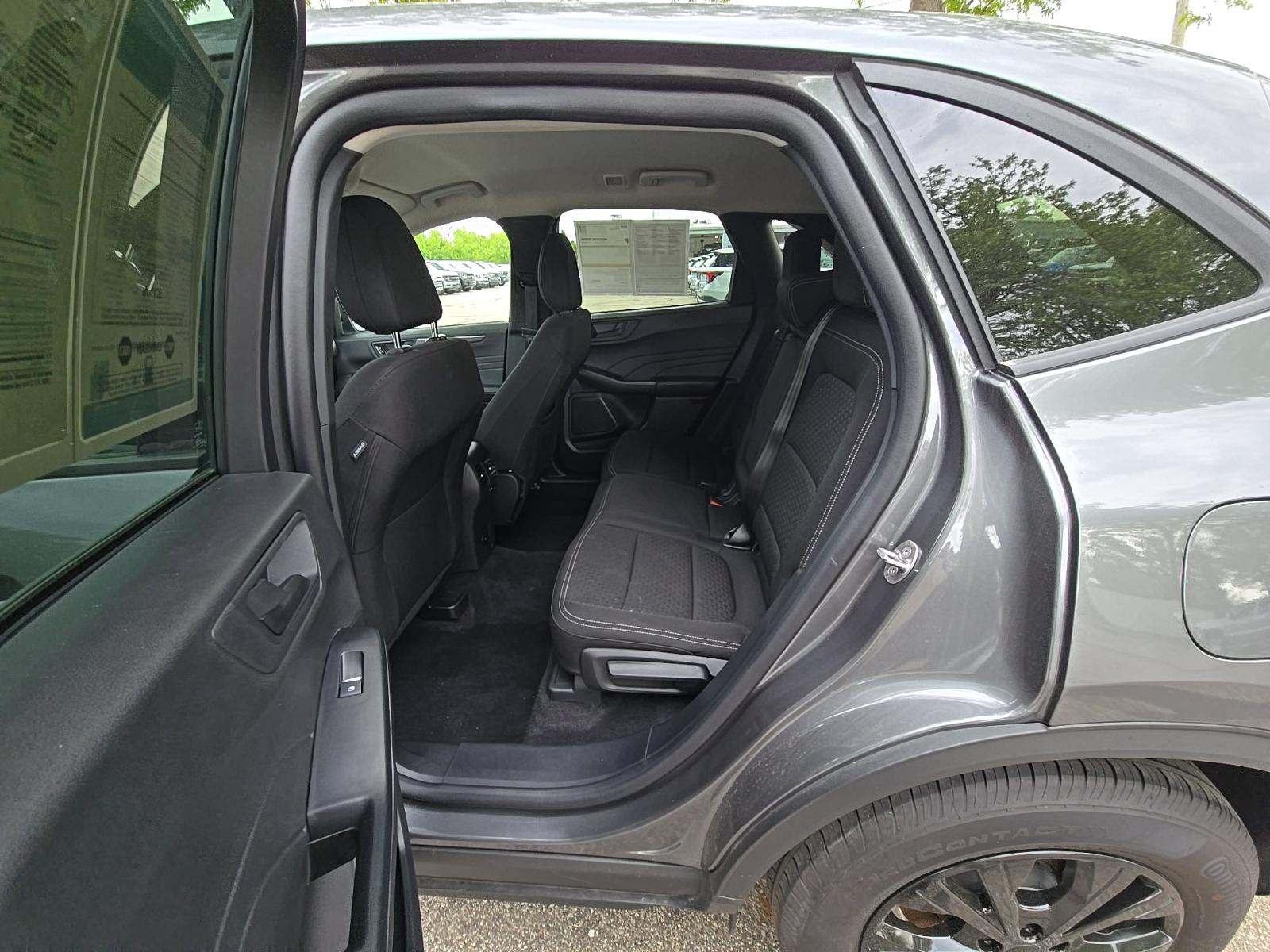 FORD ESCAPE - 9