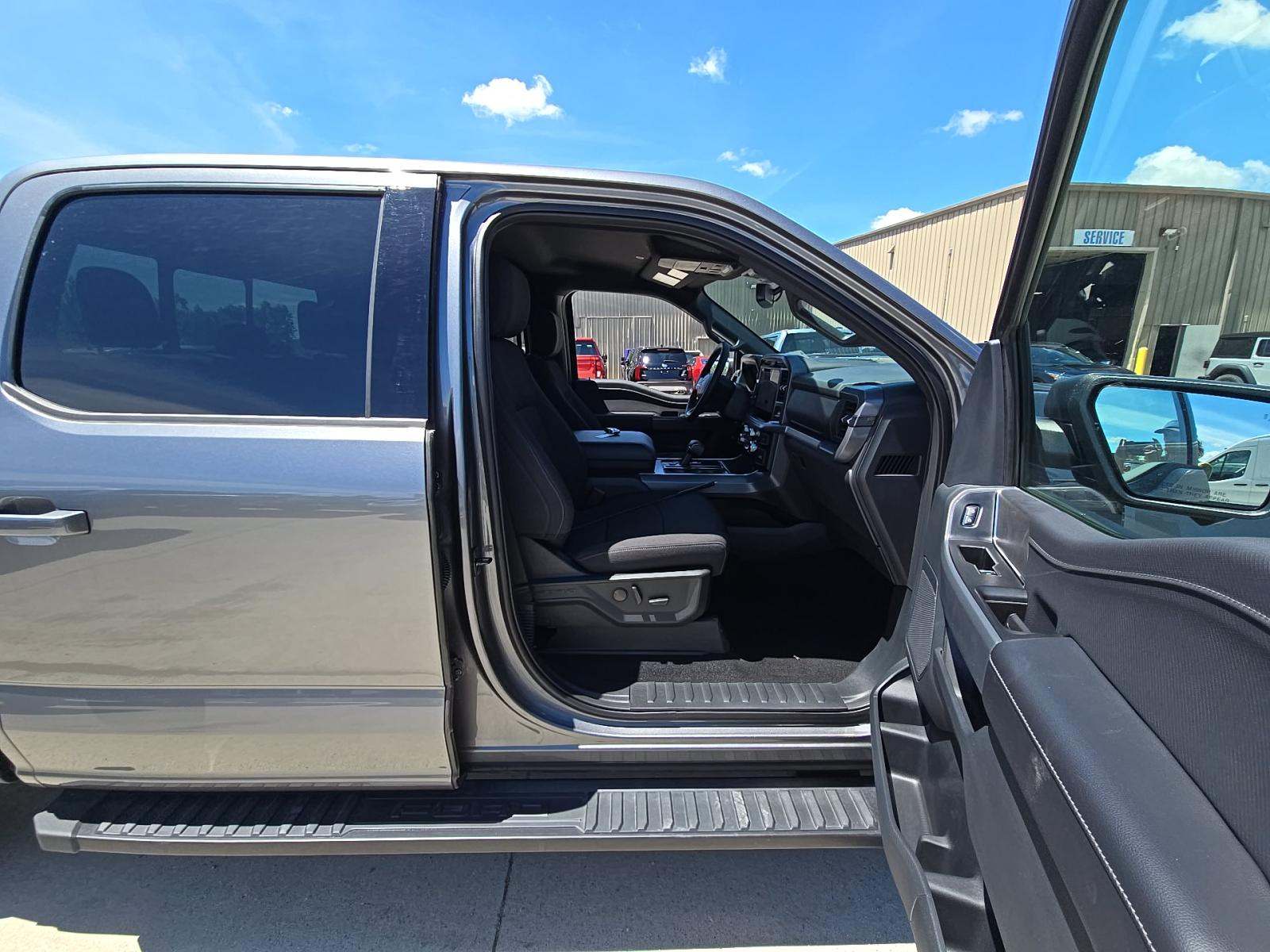 2025 Ford F-150 XLT AWD