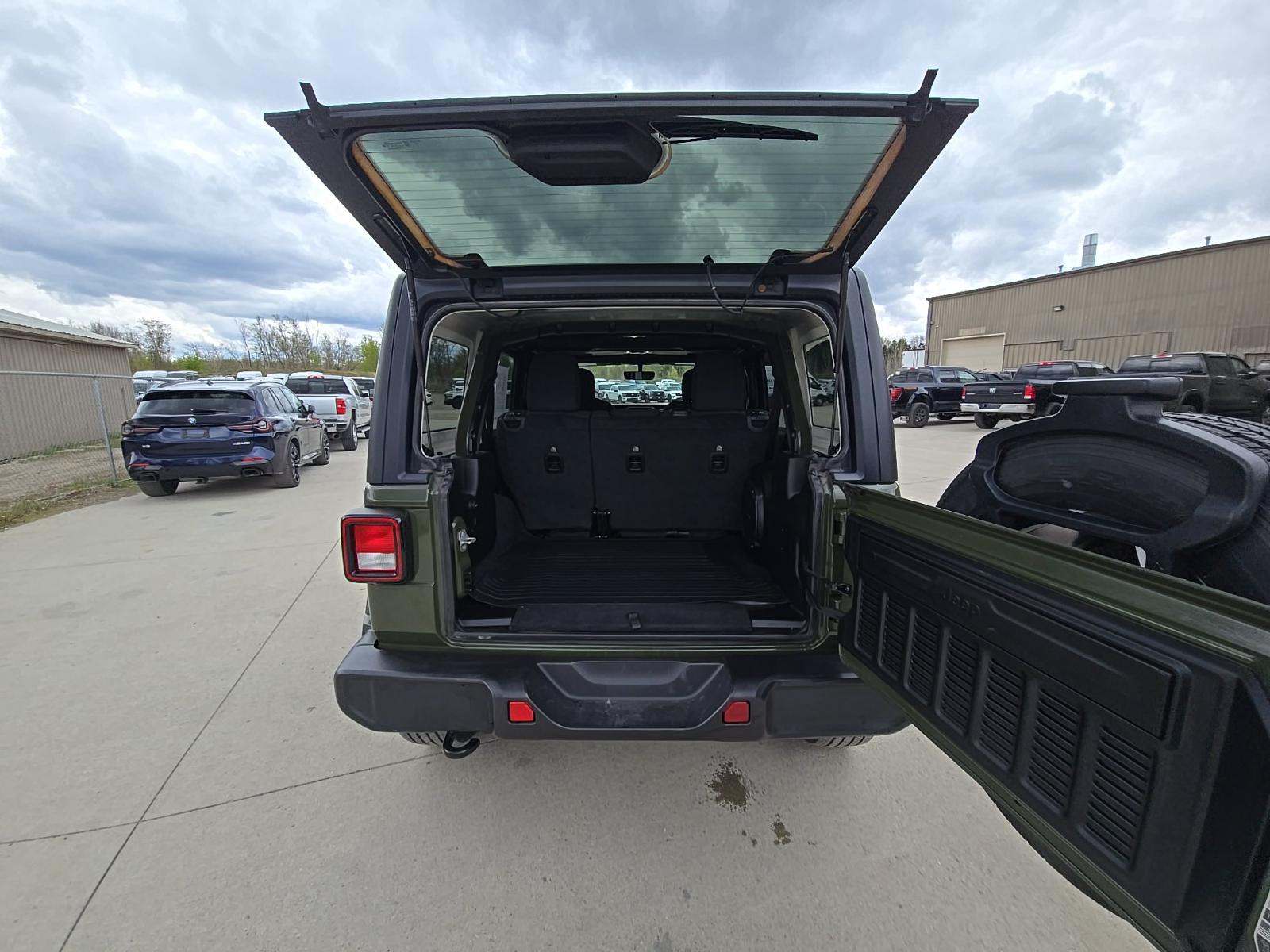 2021 Jeep Wrangler Unlimited Sahara AWD