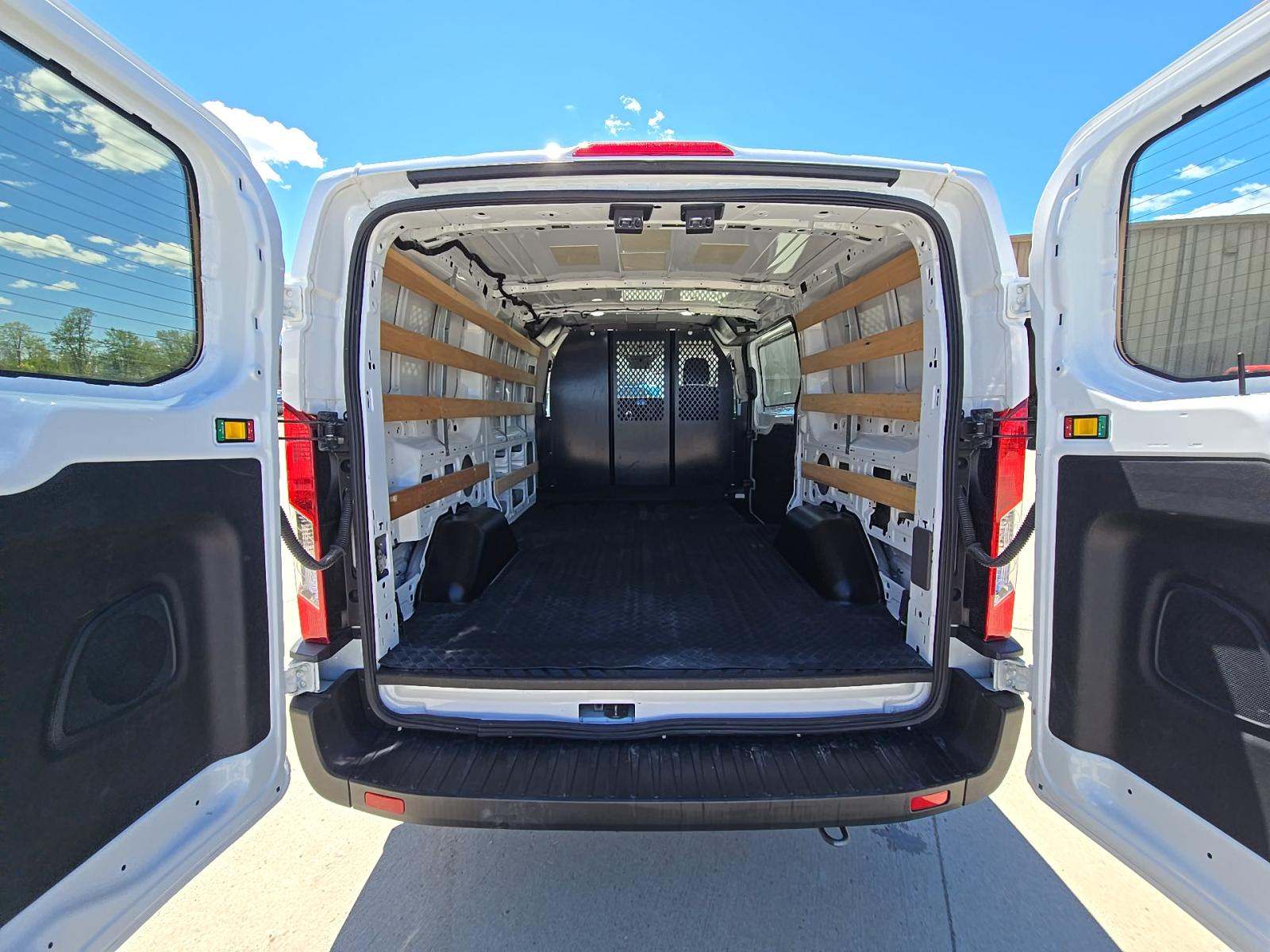 FORD TRANSIT 250 - 9