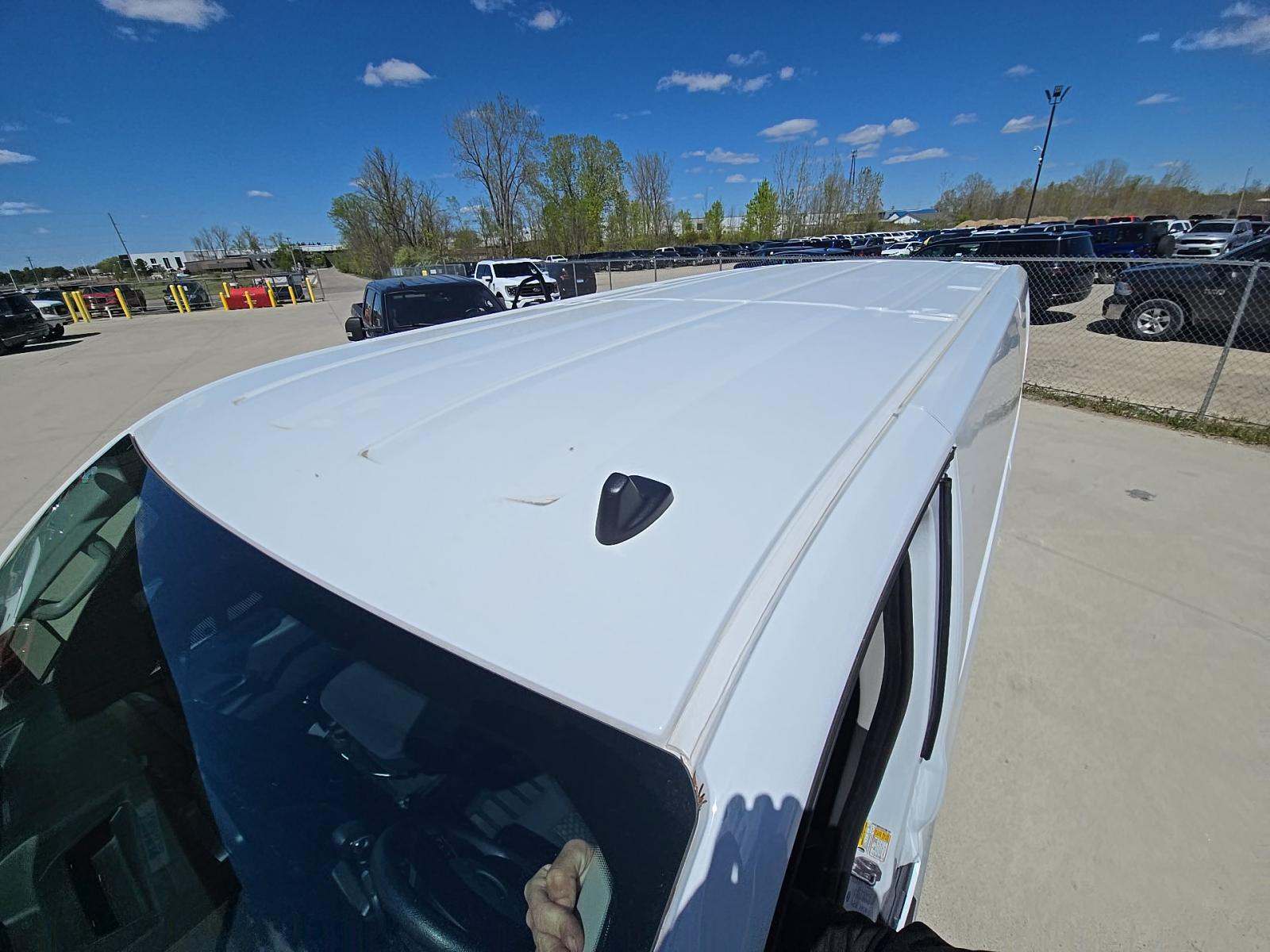 FORD TRANSIT 250 - 8