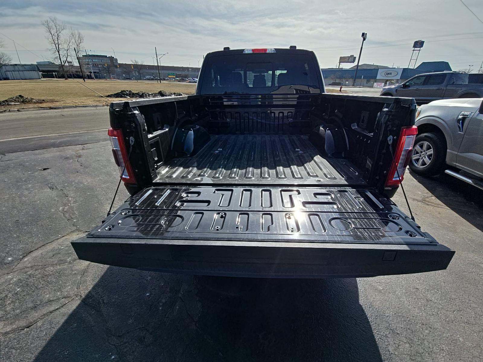 2023 Ford F-150 Lariat AWD