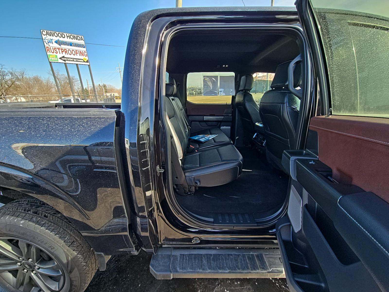 2023 Ford F-150 Lariat AWD