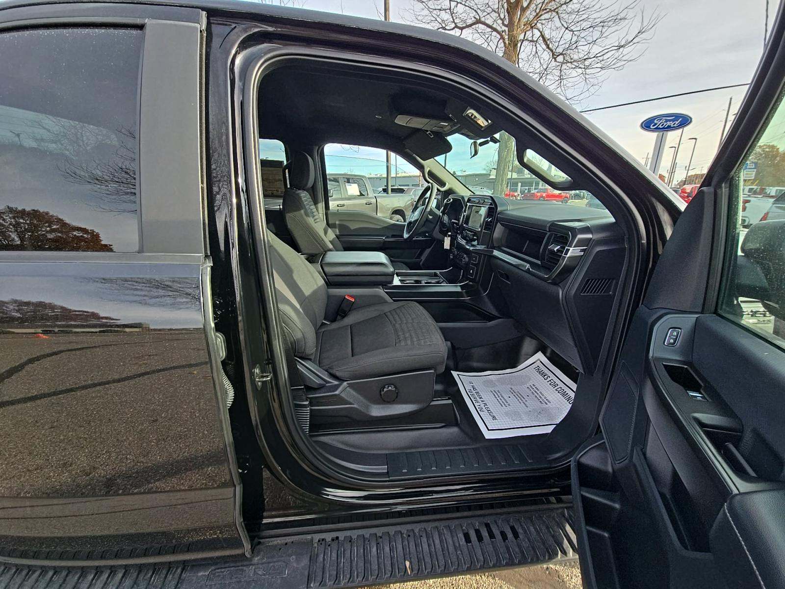 2023 Ford F-150 XL AWD