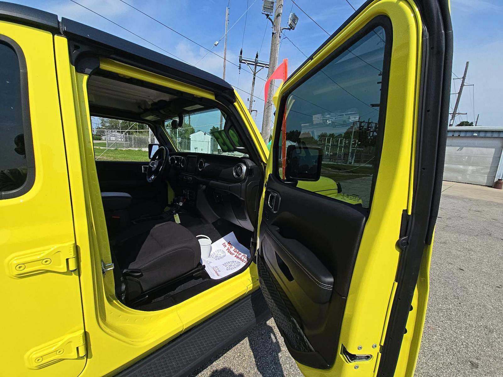 2023 Jeep Wrangler Sahara AWD