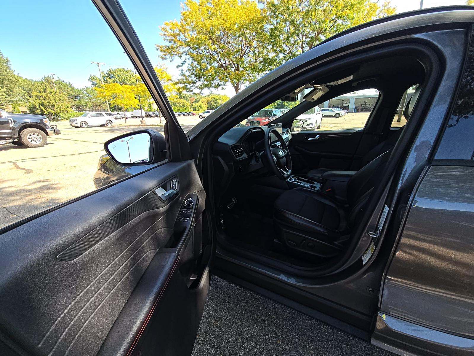 2023 Ford Escape ST-Line AWD