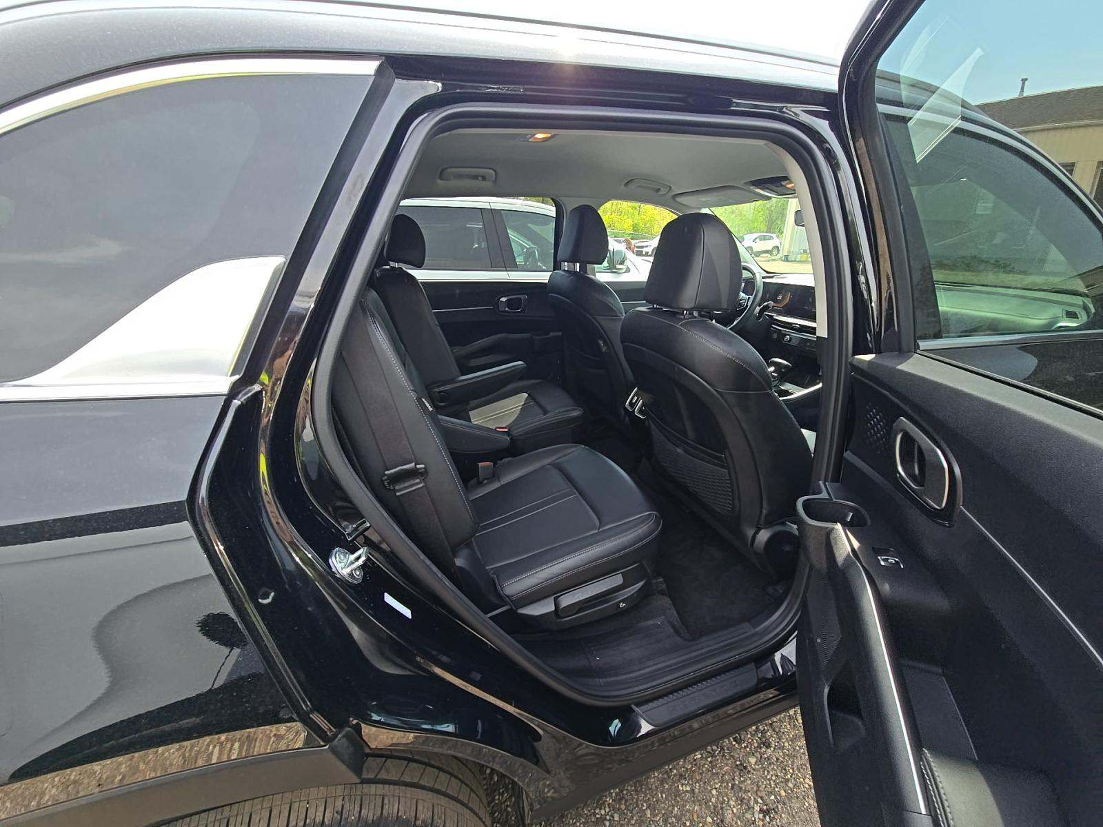 2025 Kia Sorento X-Line AWD