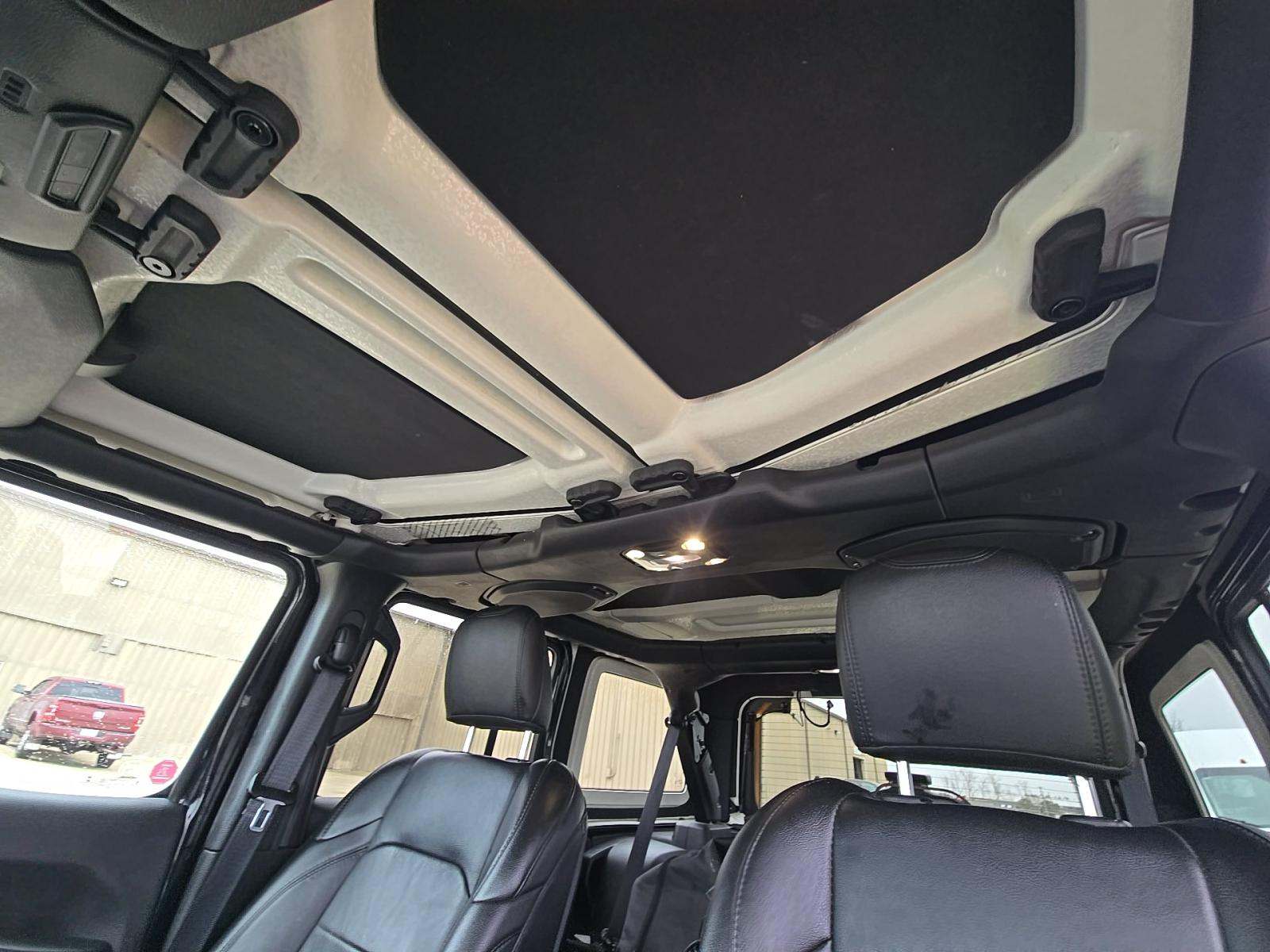 JEEP UNLIMITED SAHARA ALTITUDE EDITION - 7