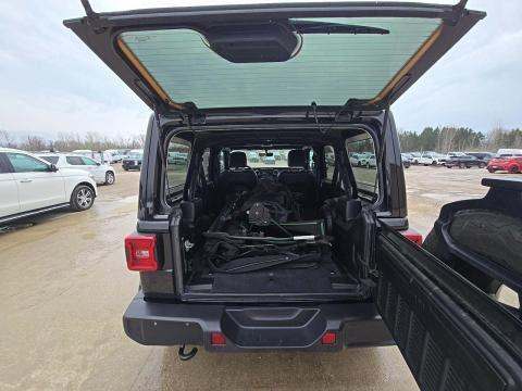 JEEP UNLIMITED SAHARA ALTITUDE EDITION - 10