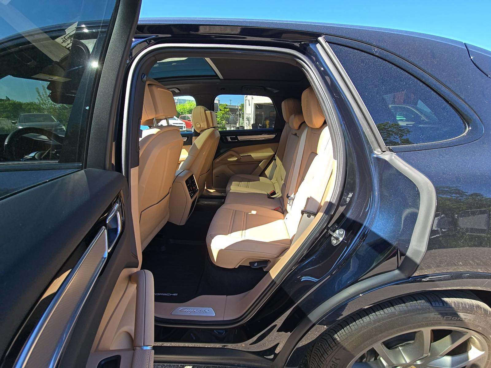 PORSCHE CAYENNE - 9