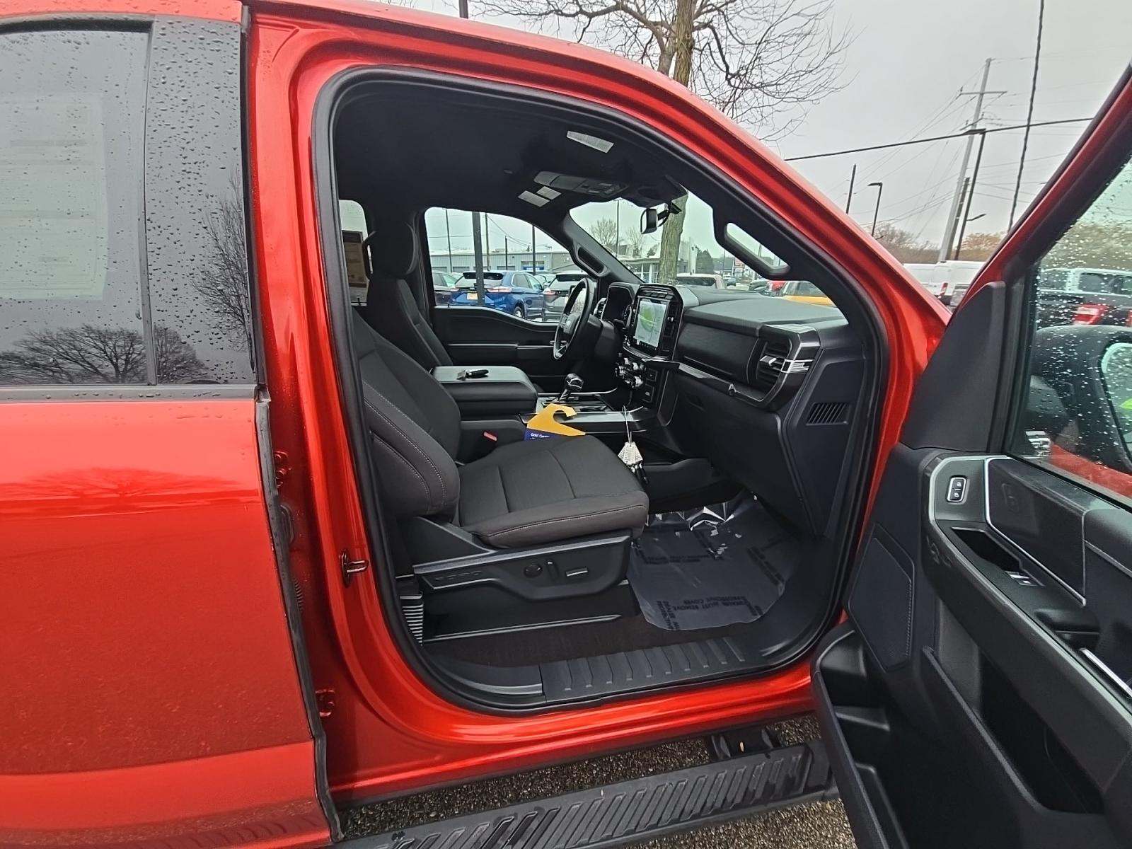 2023 Ford F-150 XLT AWD