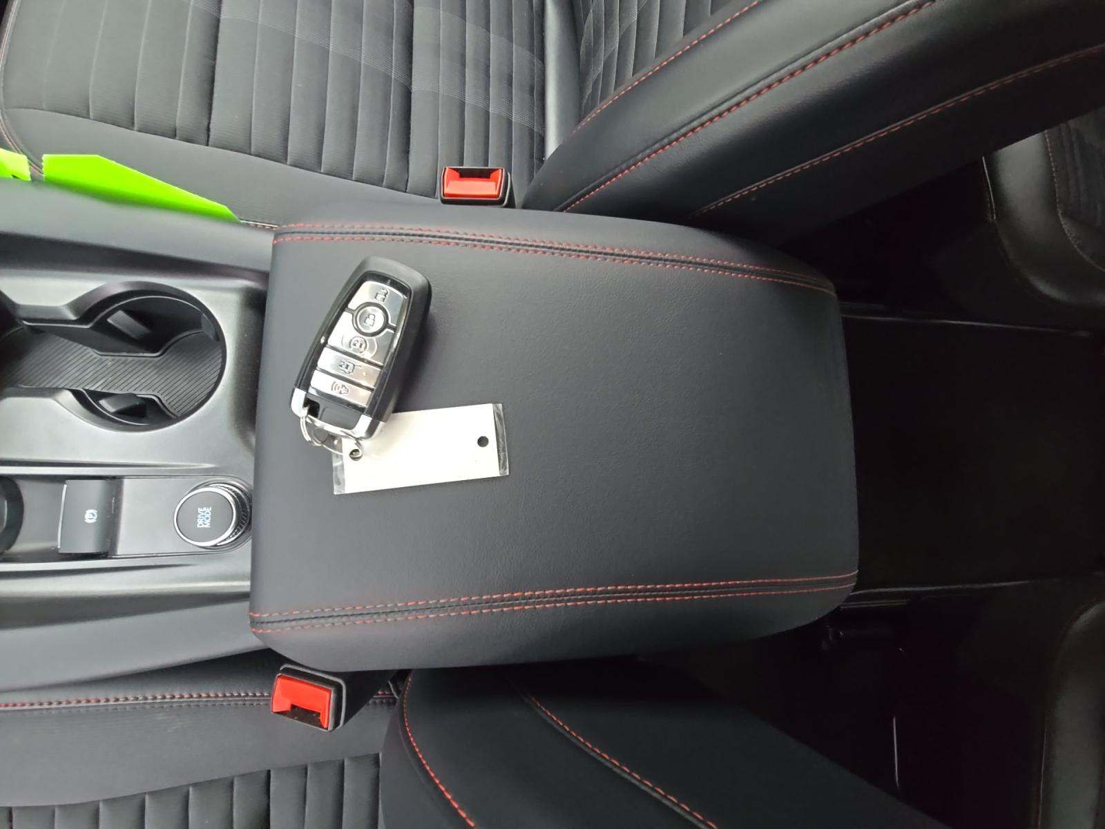 2025 Ford Explorer ST-Line AWD