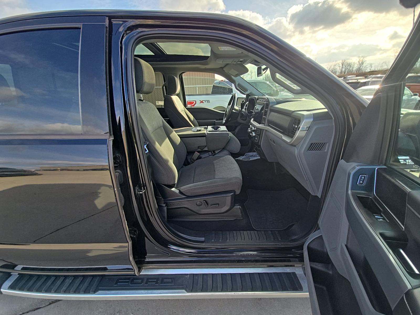 2023 Ford F-150 XLT AWD