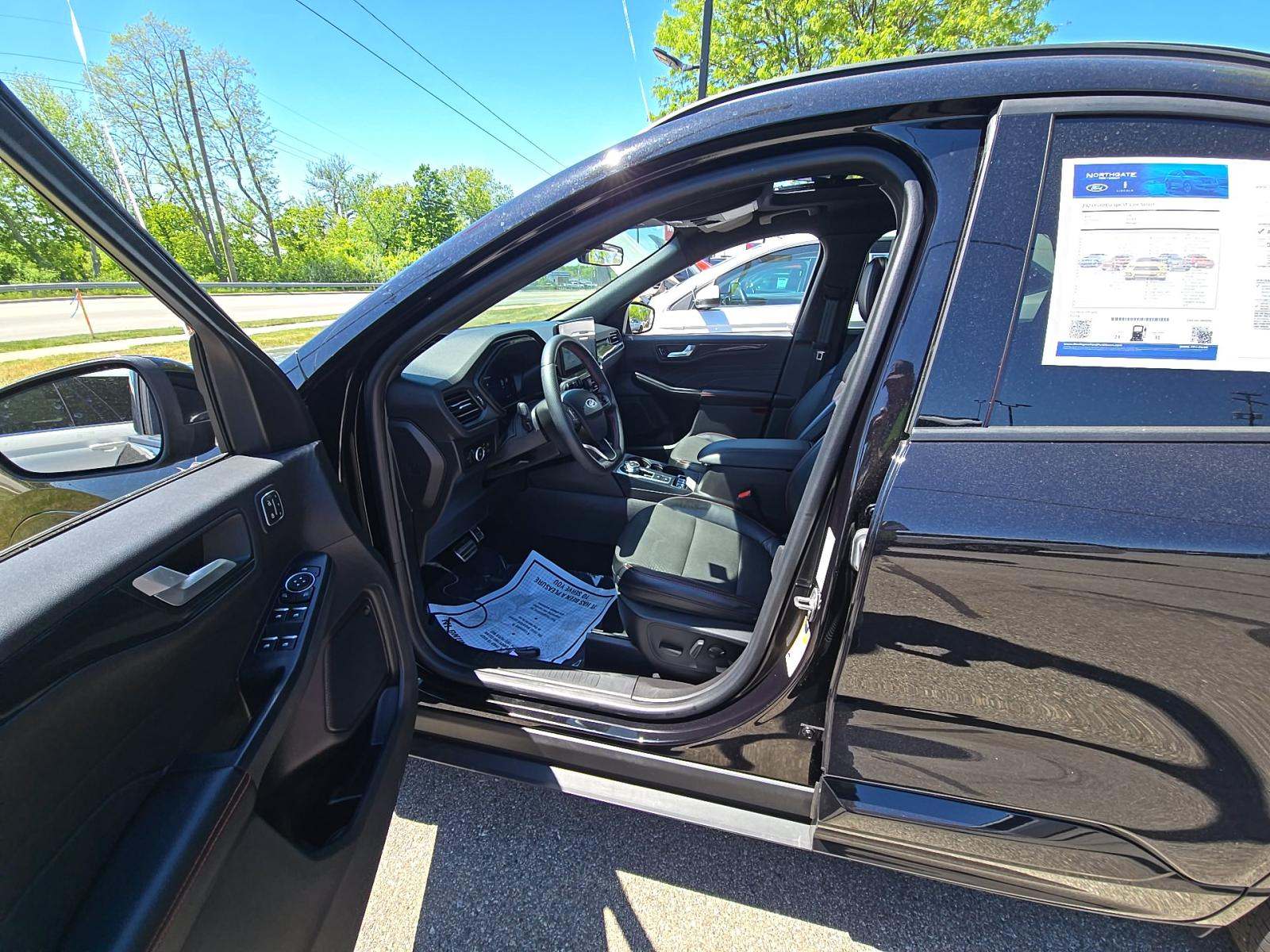 2023 Ford Escape ST-Line Select AWD