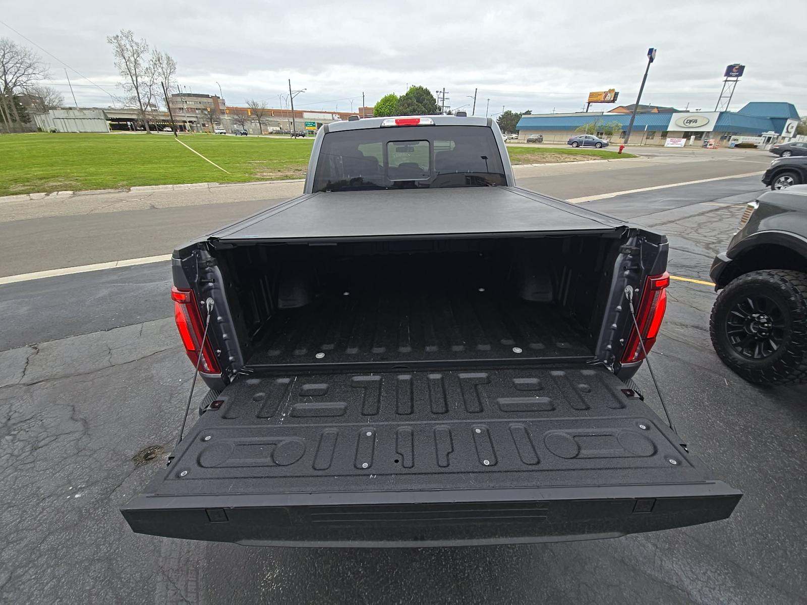2024 Ford F-150 Lariat AWD