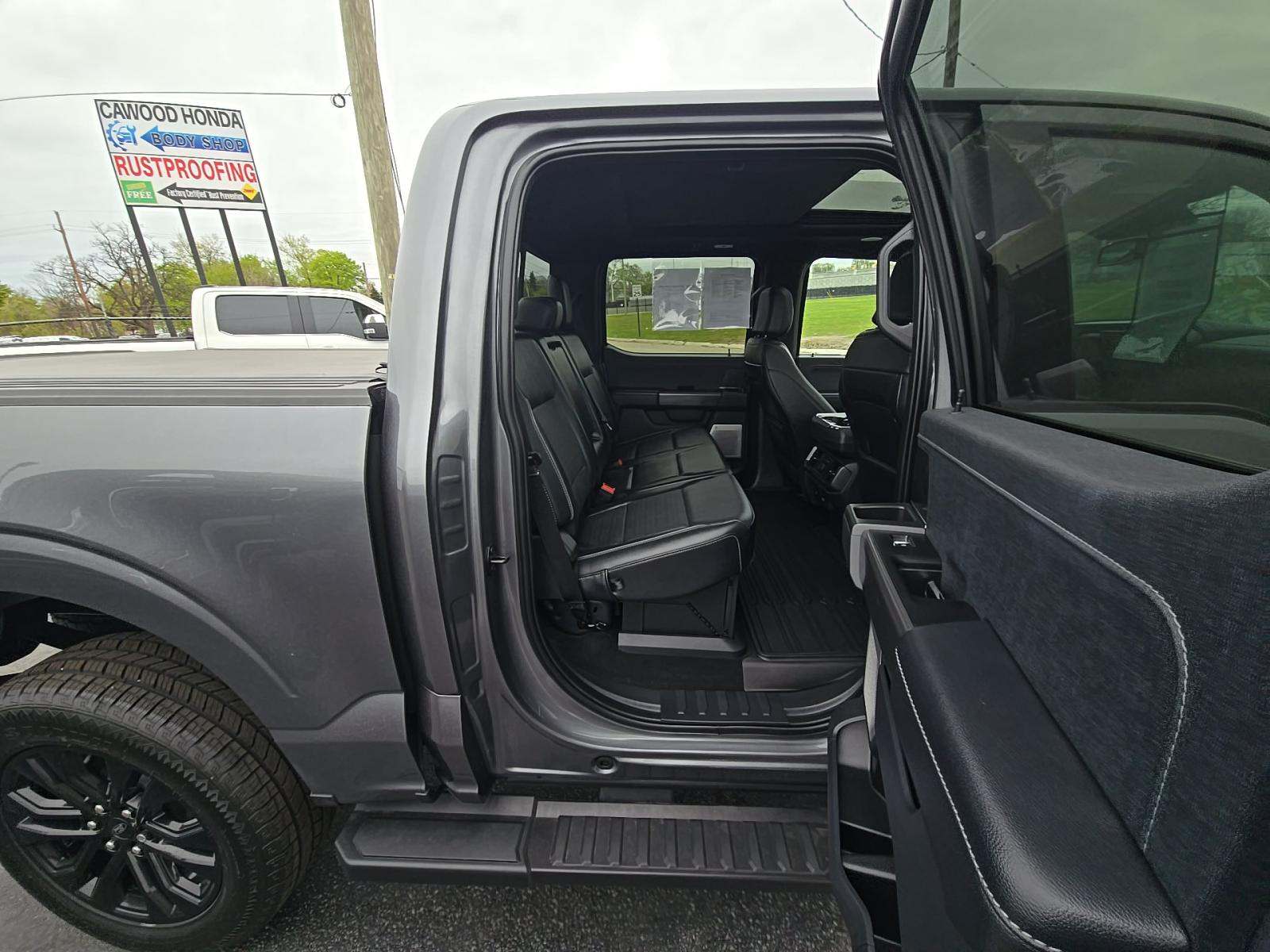 2024 Ford F-150 Lariat AWD