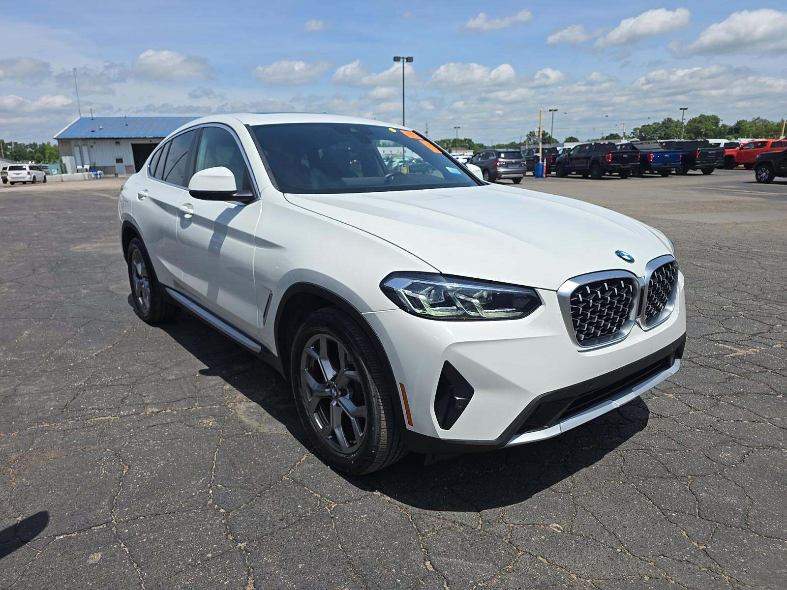 2025 BMW X4 xDrive30i AWD