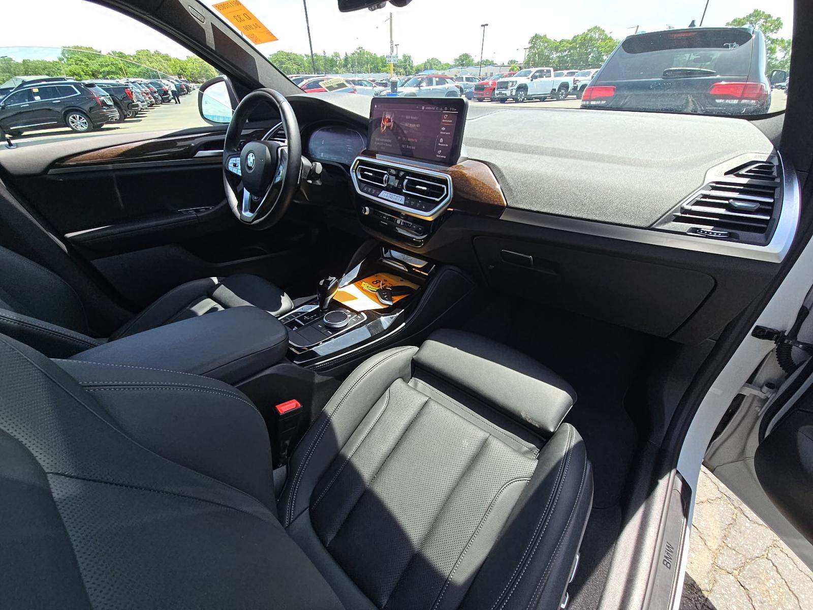 2025 BMW X4 xDrive30i AWD