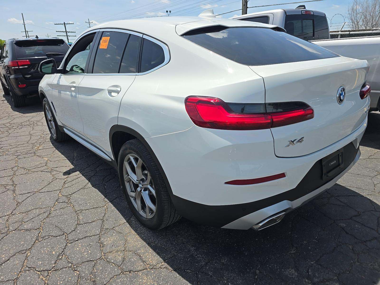 2025 BMW X4 xDrive30i AWD