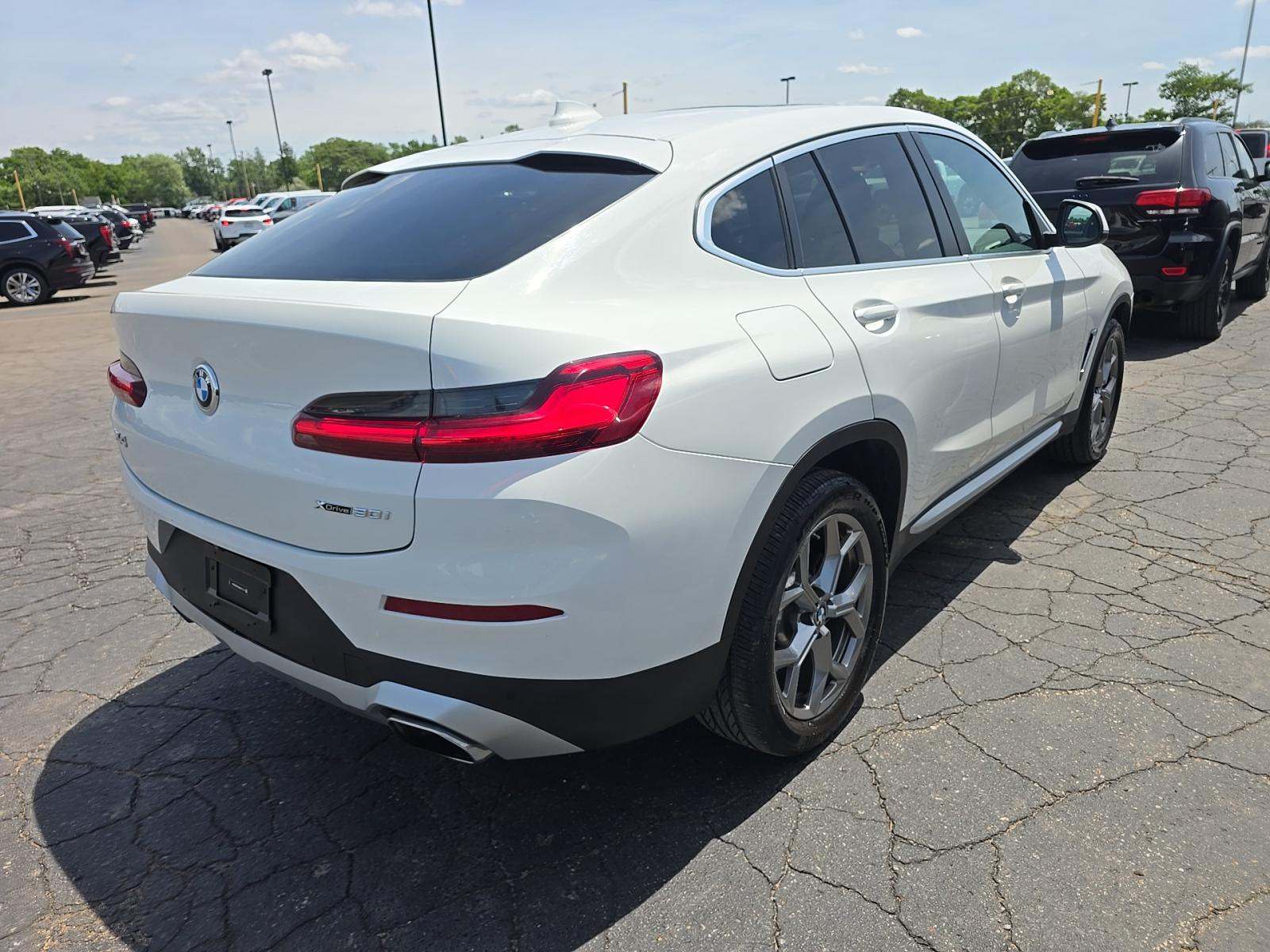 2025 BMW X4 xDrive30i AWD