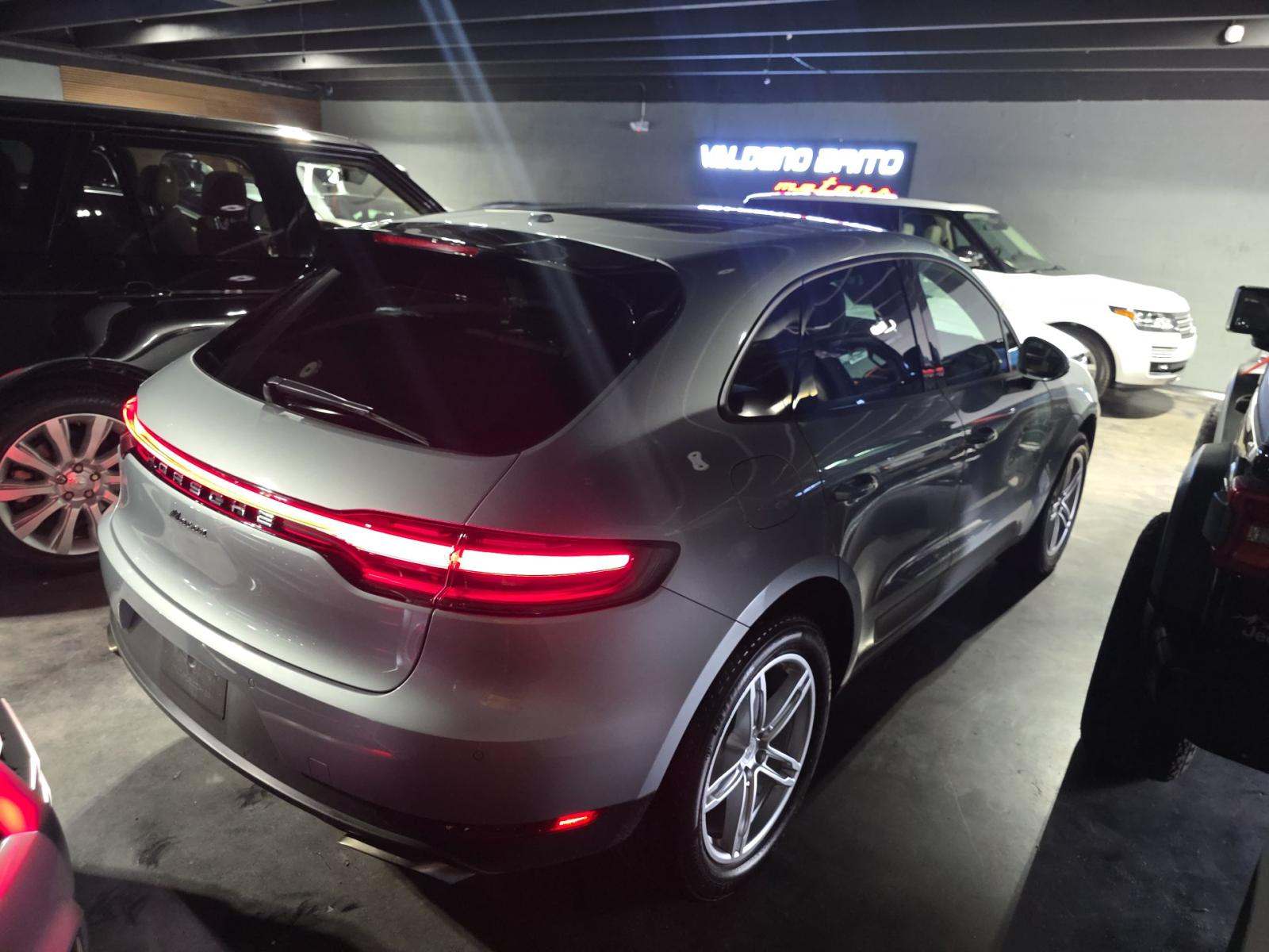 PORSCHE MACAN - 3