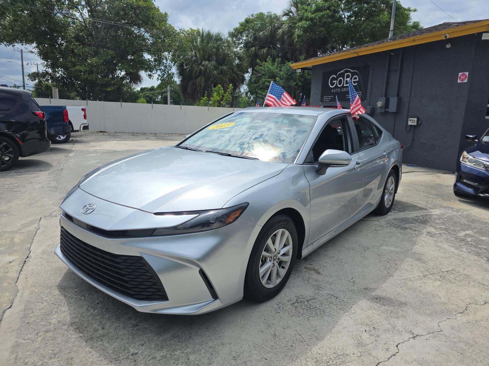 2025 Toyota Camry LE FWD