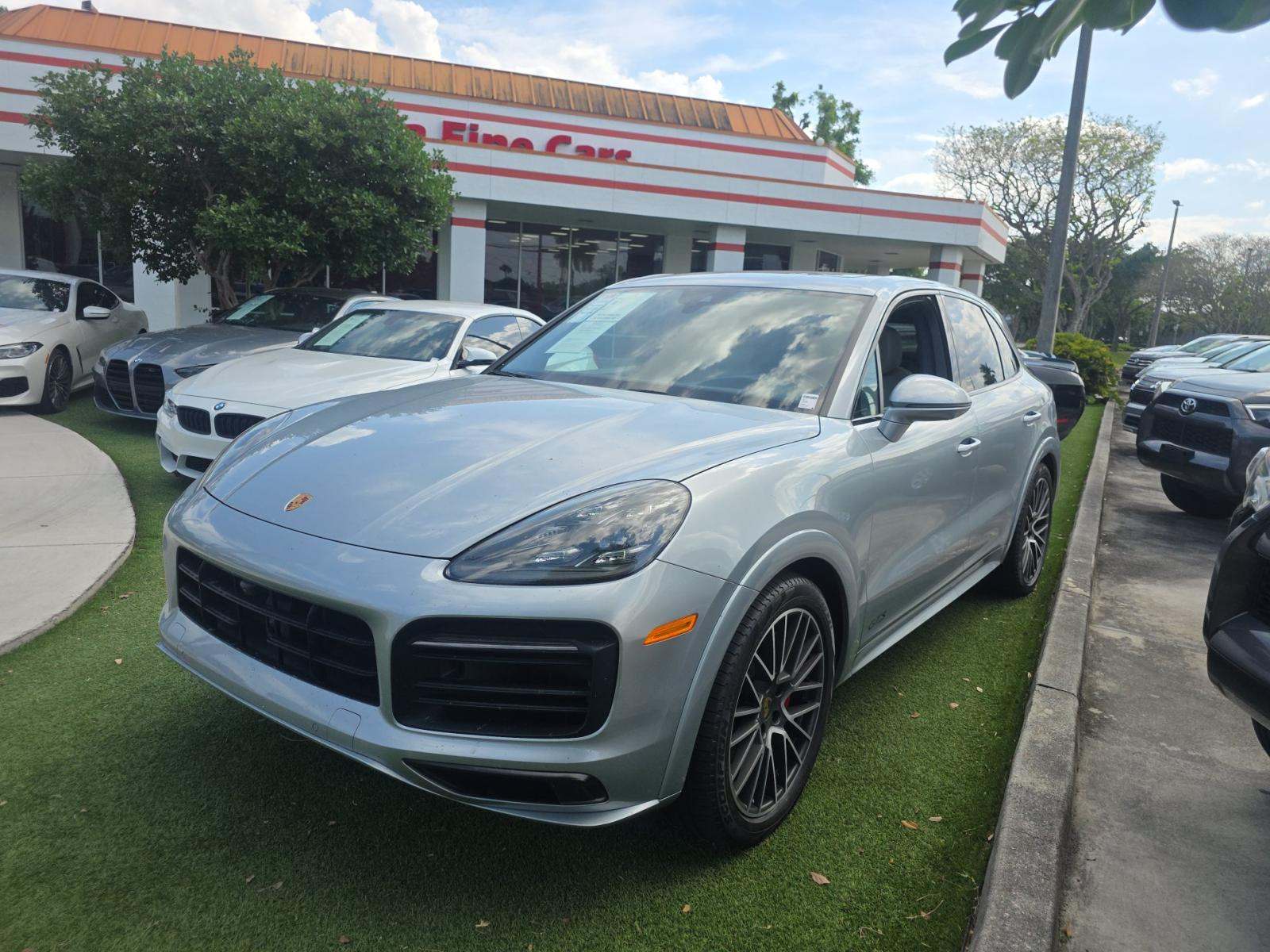 PORSCHE CAYENNE - 1