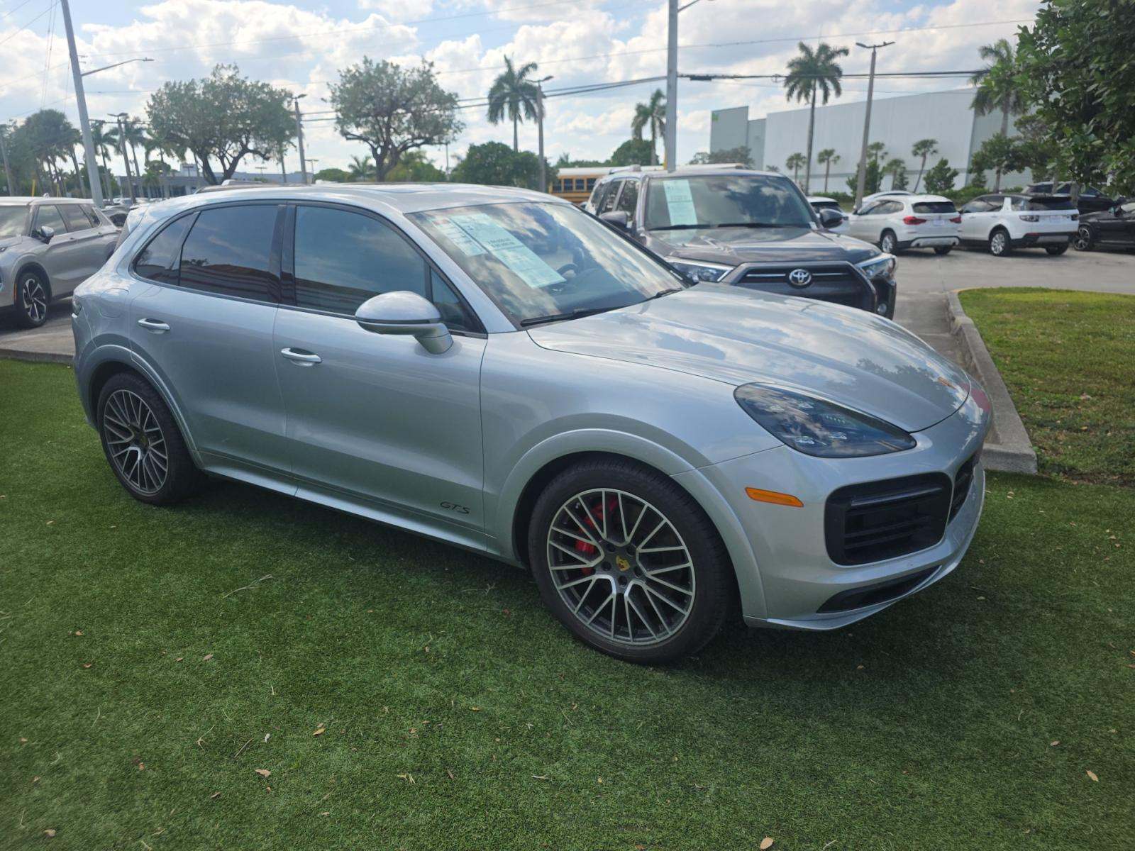 PORSCHE CAYENNE - 4