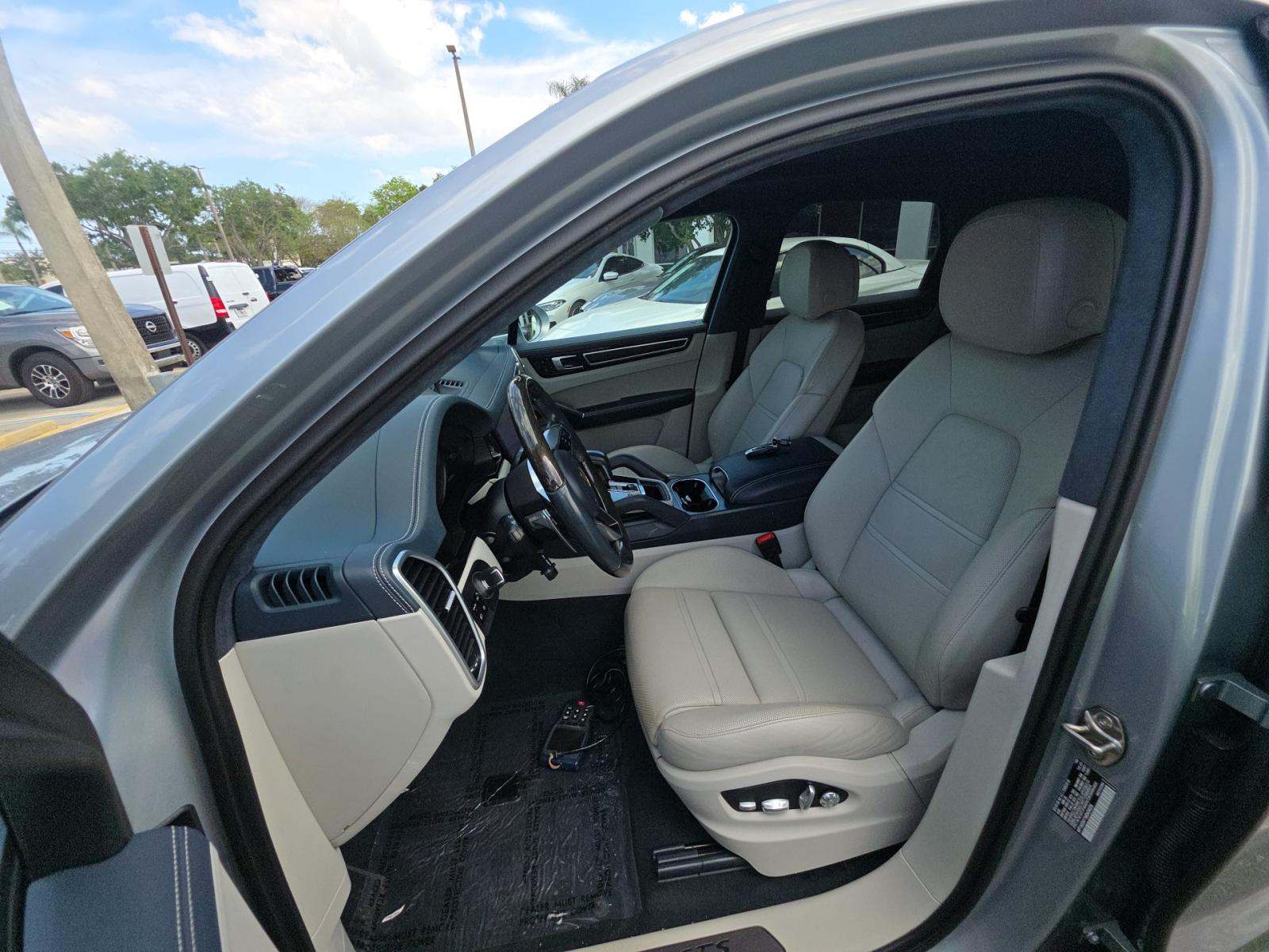 PORSCHE CAYENNE - 6