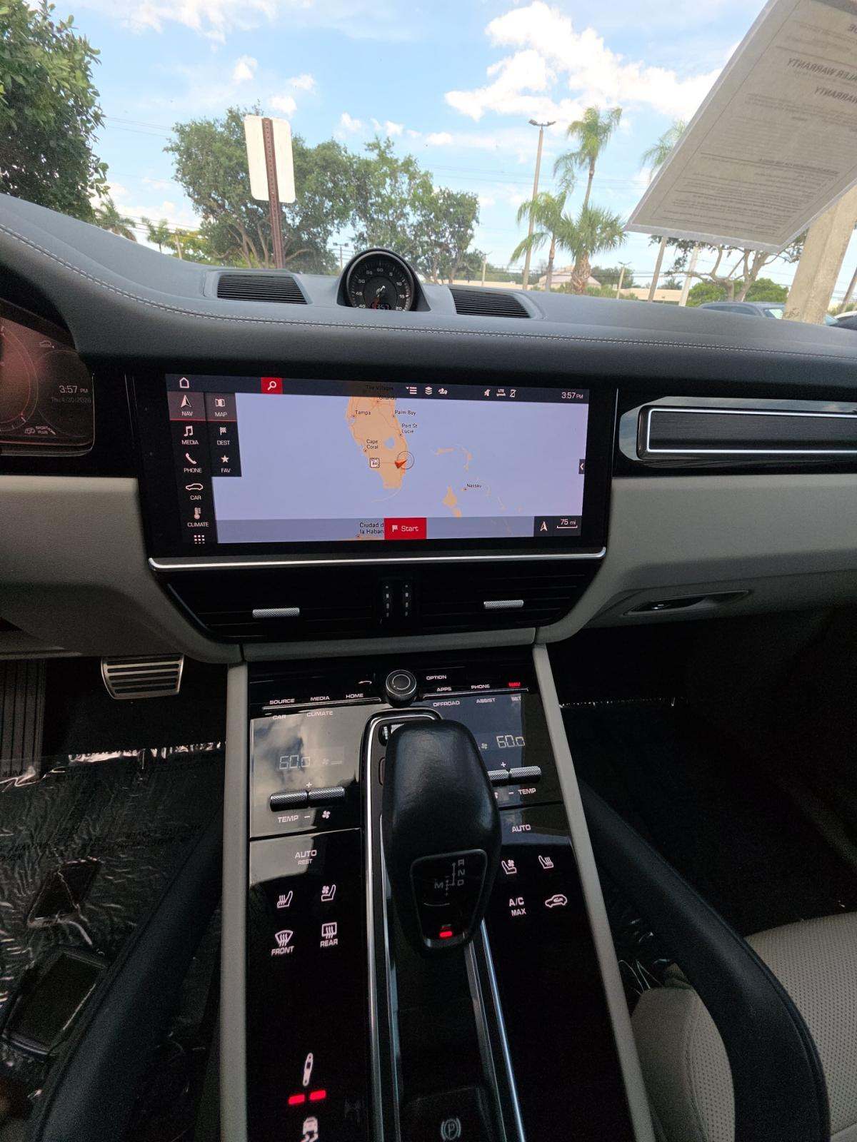 PORSCHE CAYENNE - 10