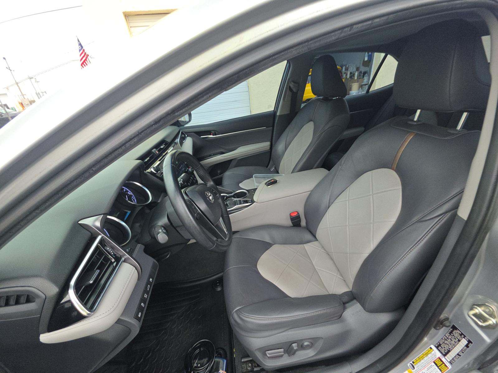 2018 Toyota Camry Hybrid XLE FWD
