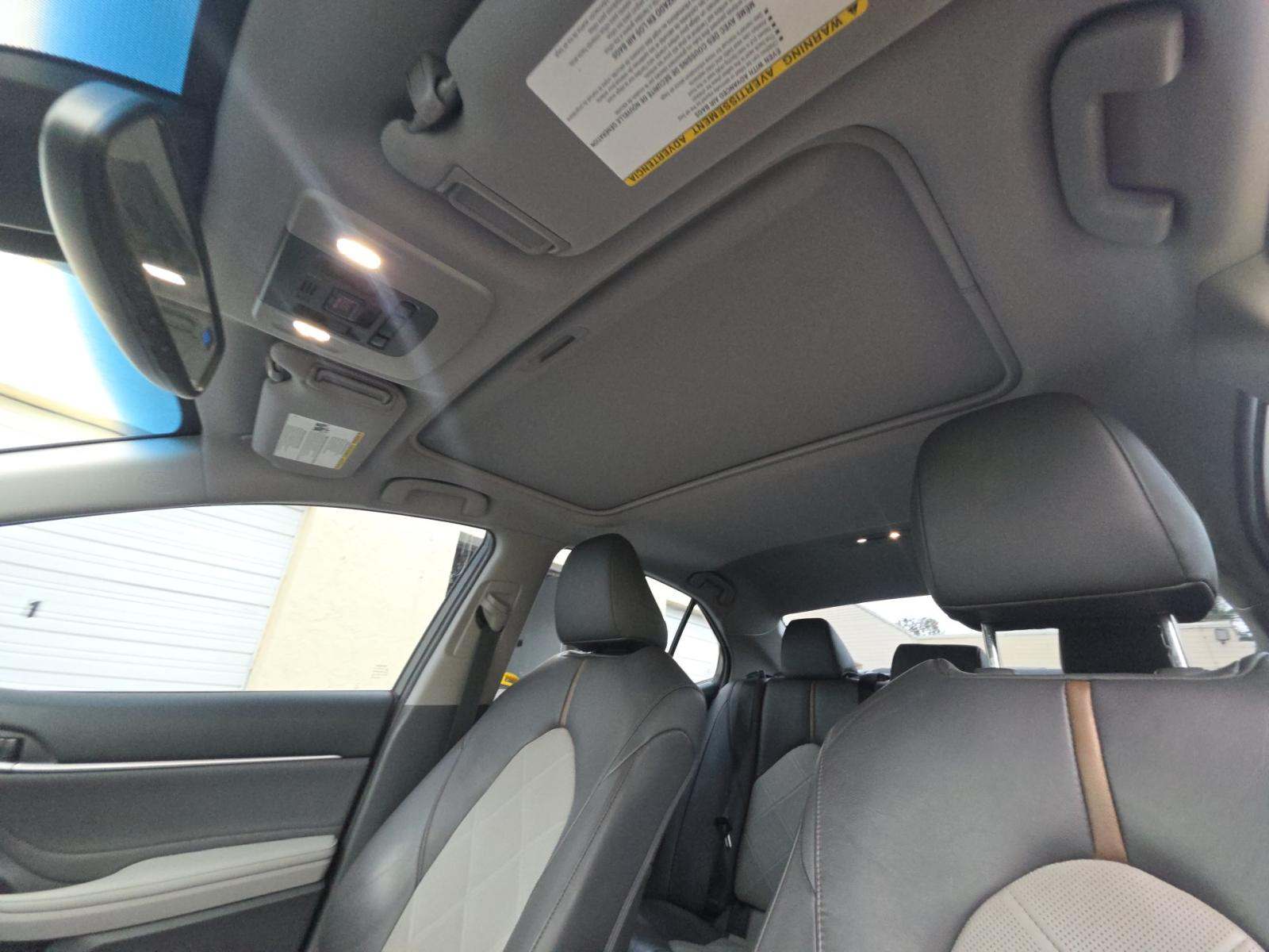 2018 Toyota Camry Hybrid XLE FWD