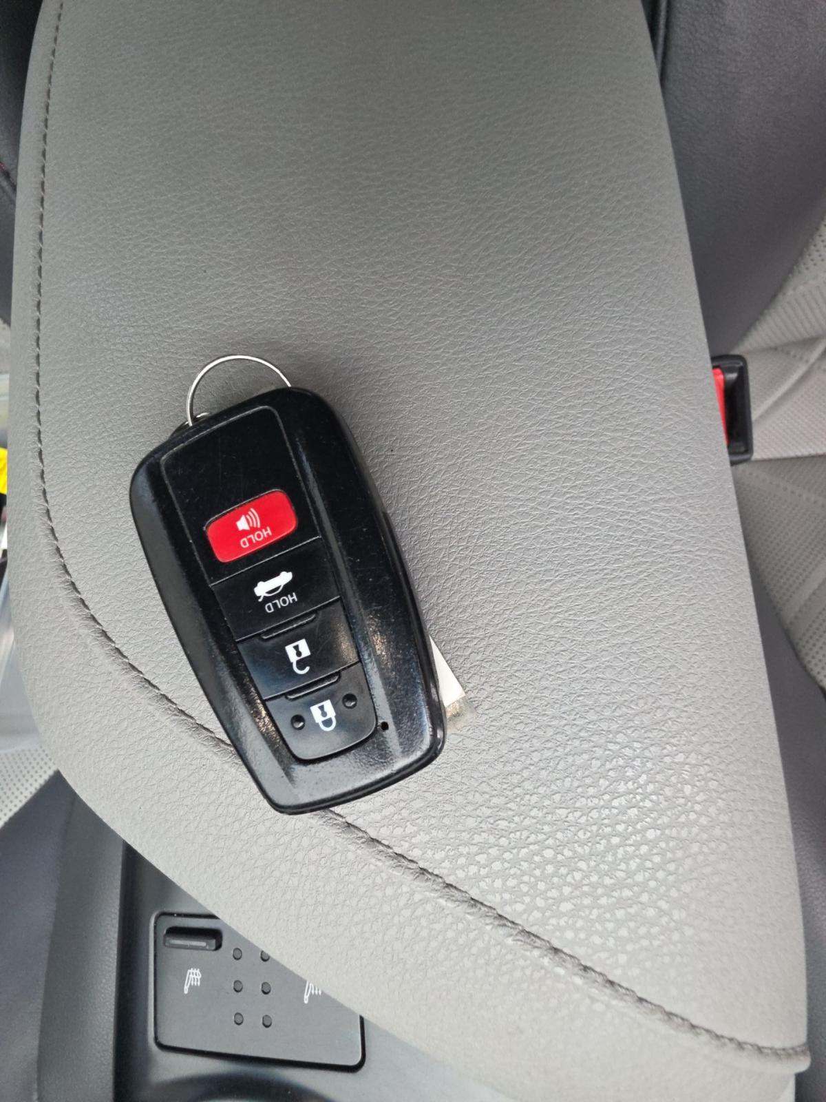 2018 Toyota Camry Hybrid XLE FWD