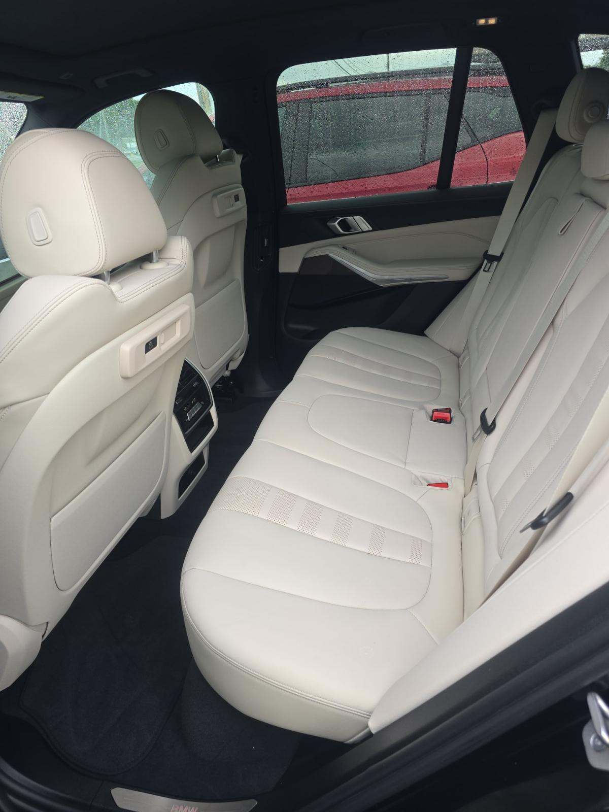 2022 BMW X5 xDrive40i AWD