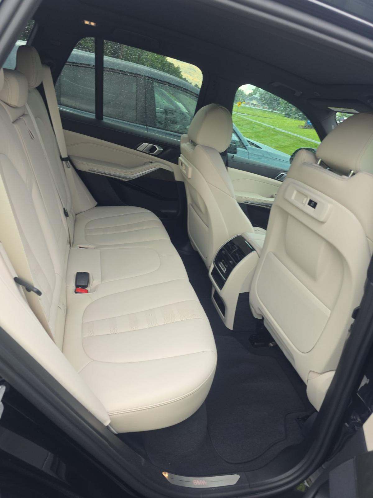 2022 BMW X5 xDrive40i AWD