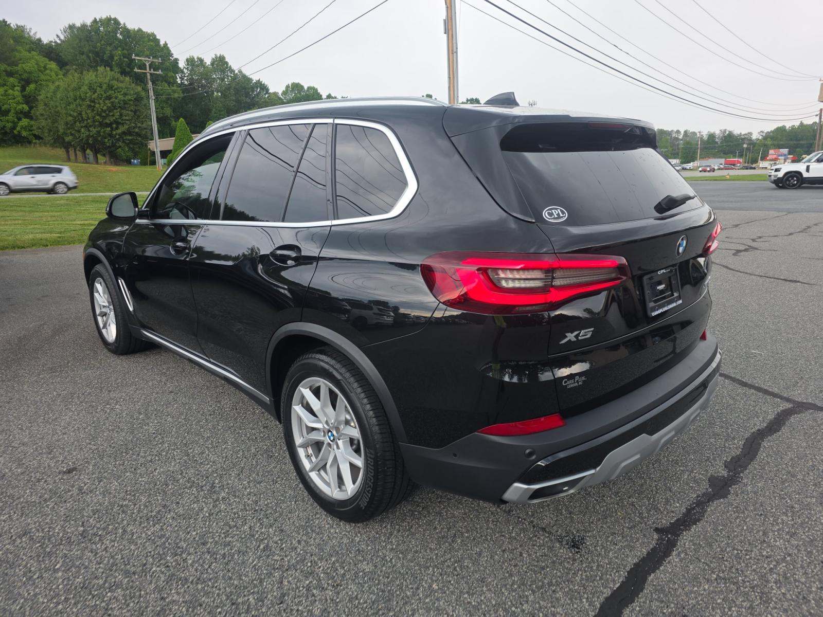 2022 BMW X5 xDrive40i AWD