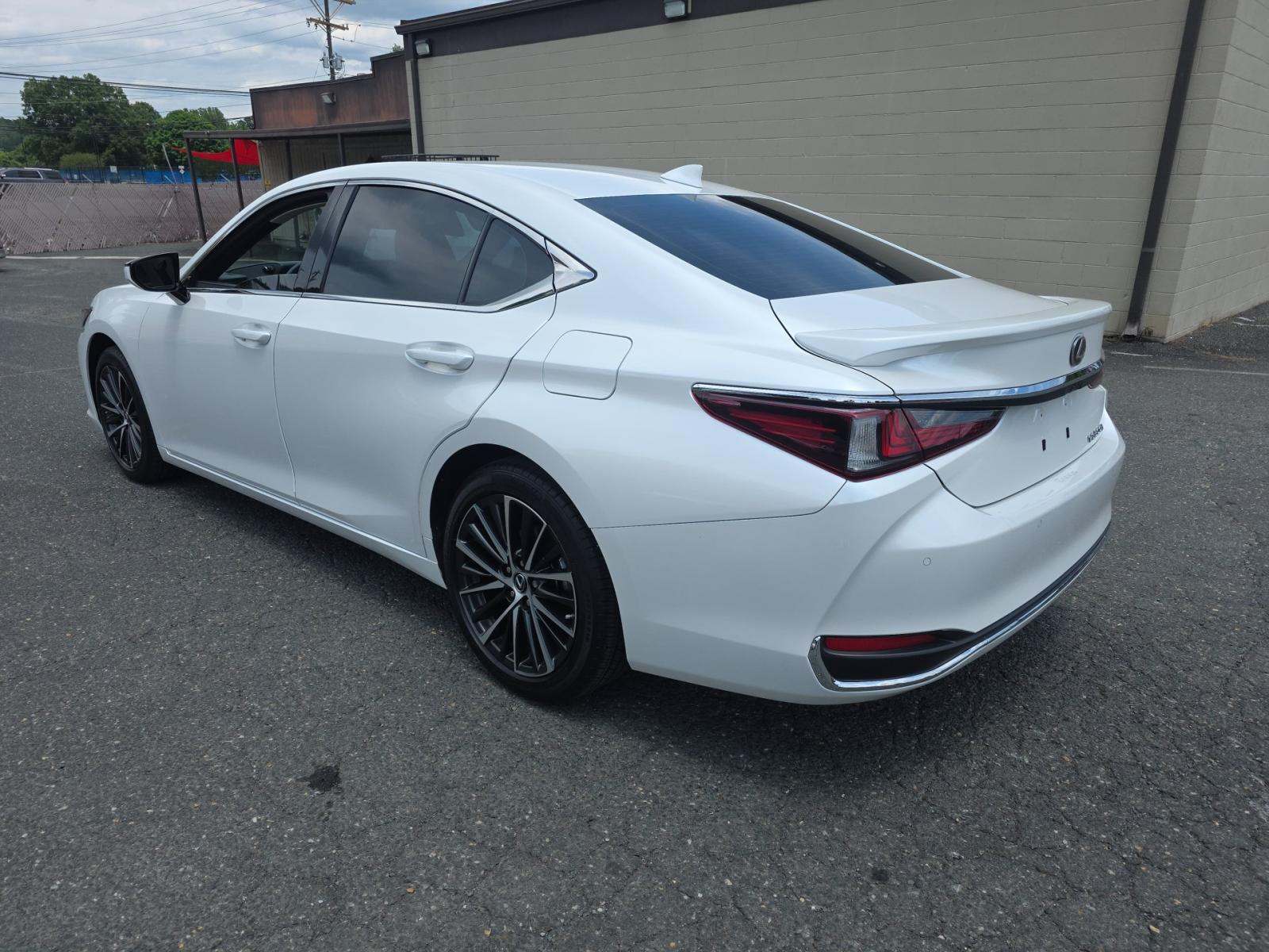 2024 Lexus ES ES 300h FWD