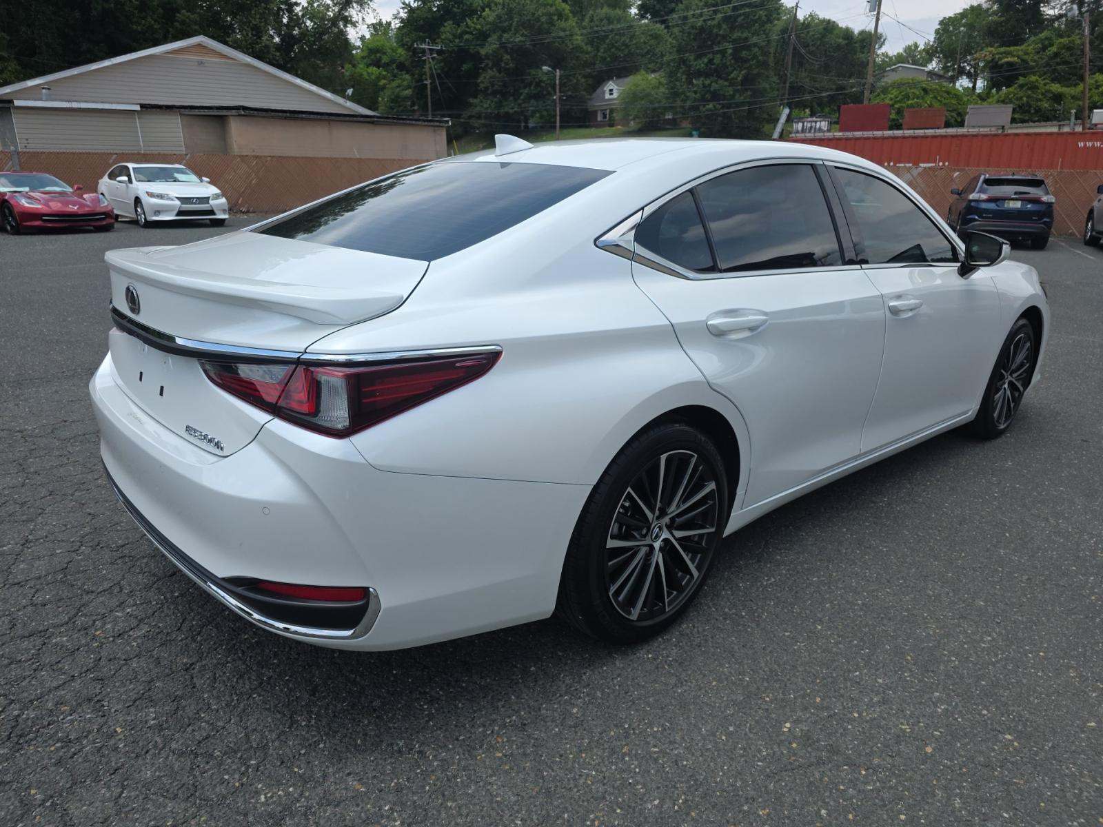 2024 Lexus ES ES 300h FWD