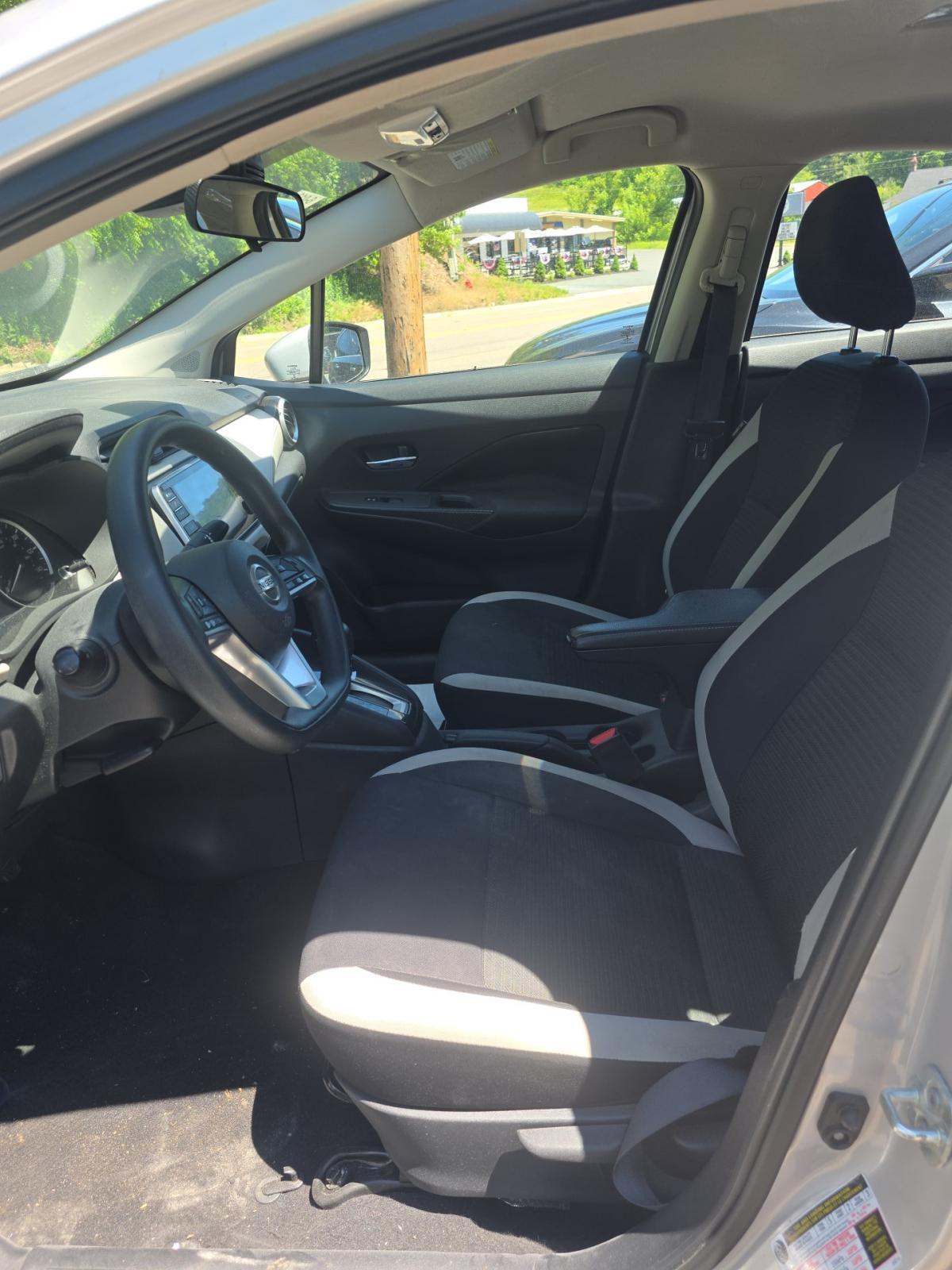 NISSAN VERSA - 6