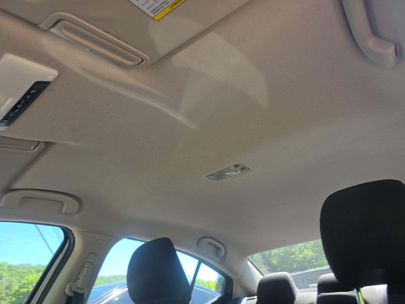 NISSAN VERSA - 10