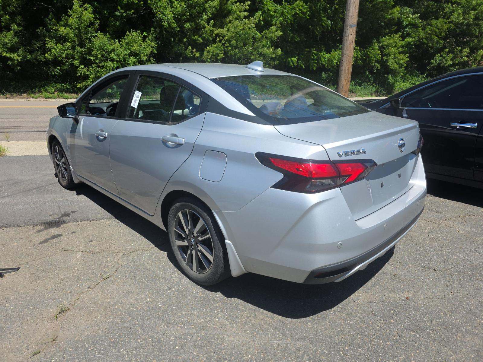 NISSAN VERSA - 2