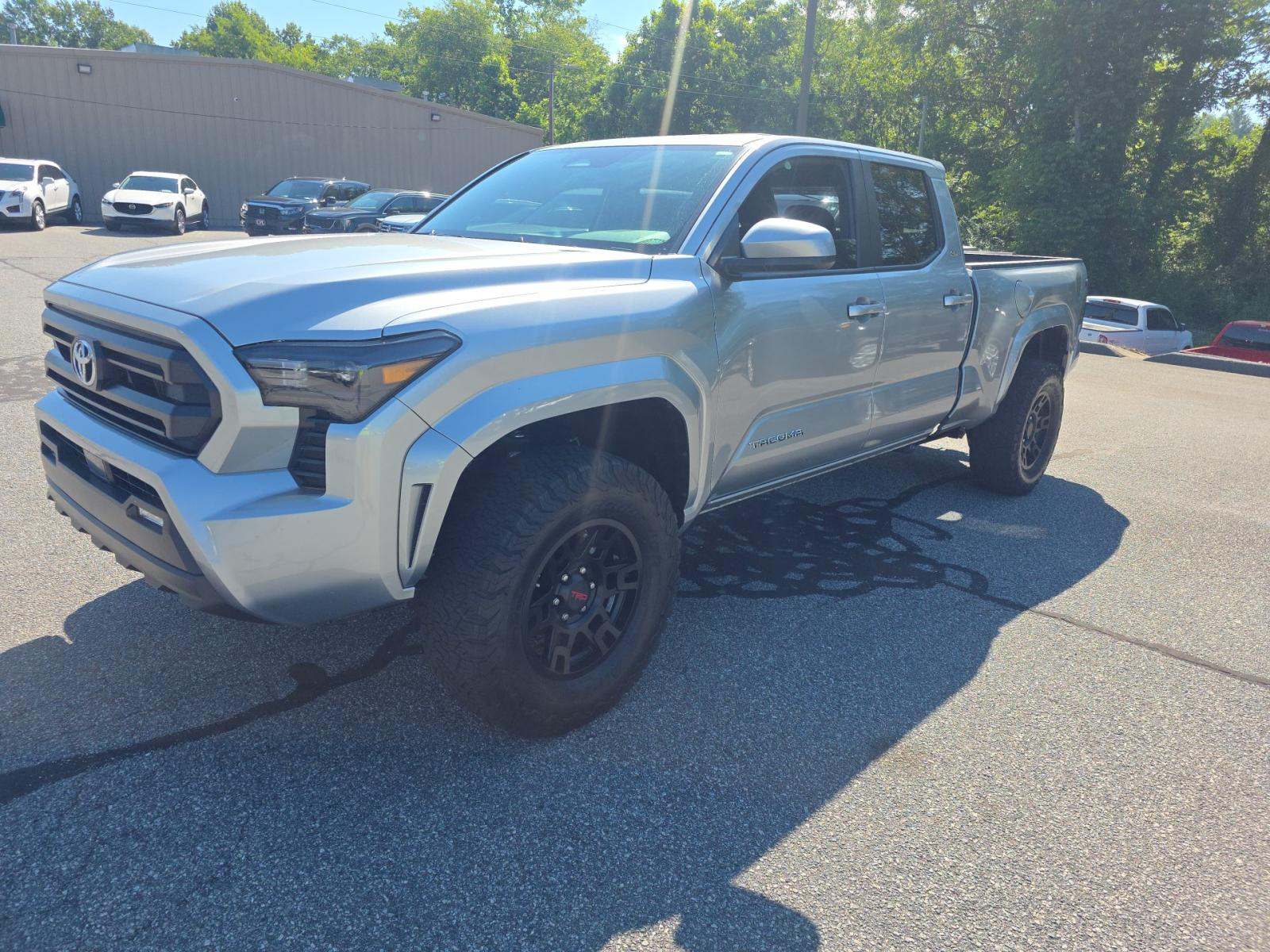 2026 Toyota Tacoma SR5 AWD