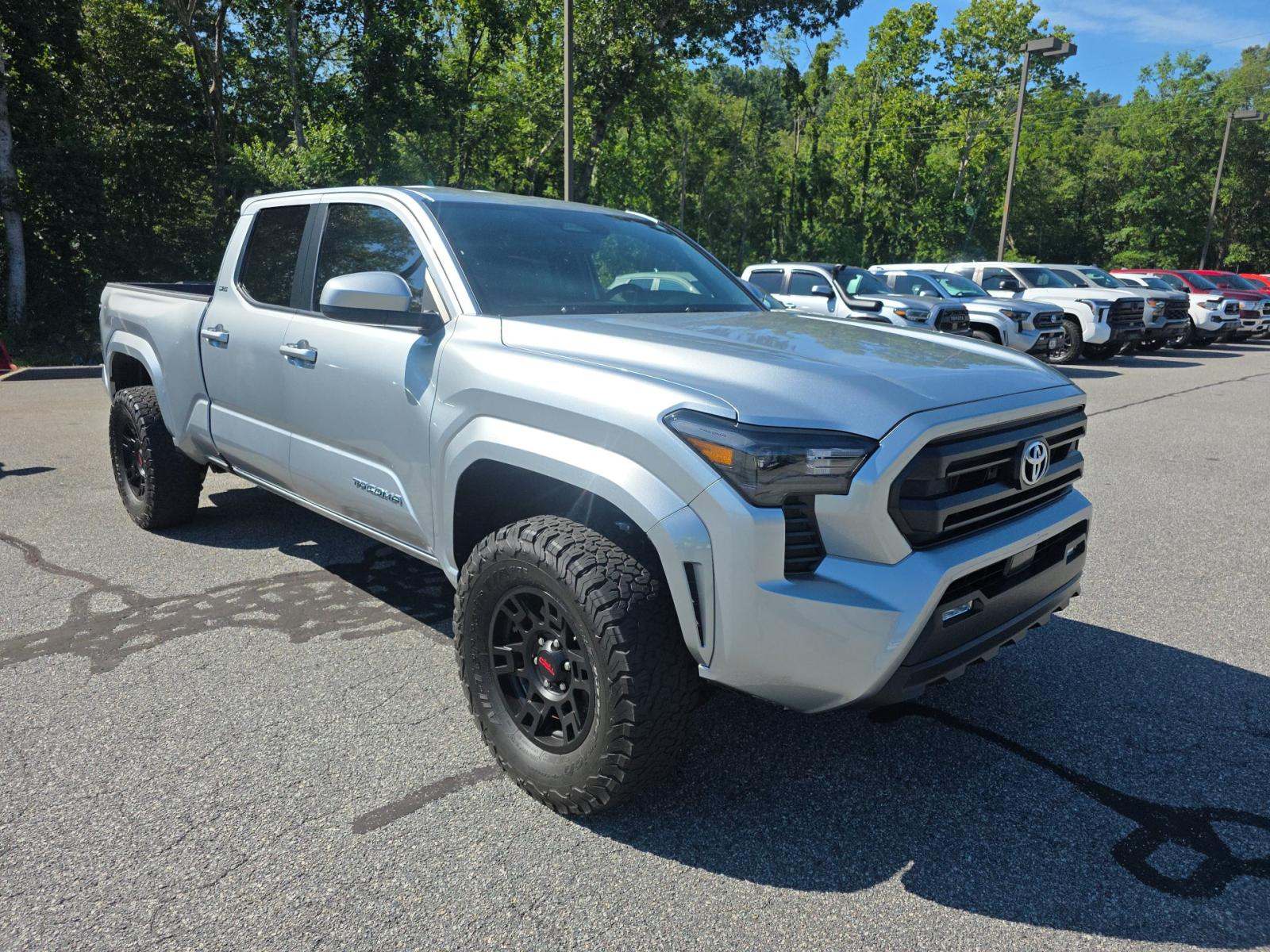 2026 Toyota Tacoma SR5 AWD