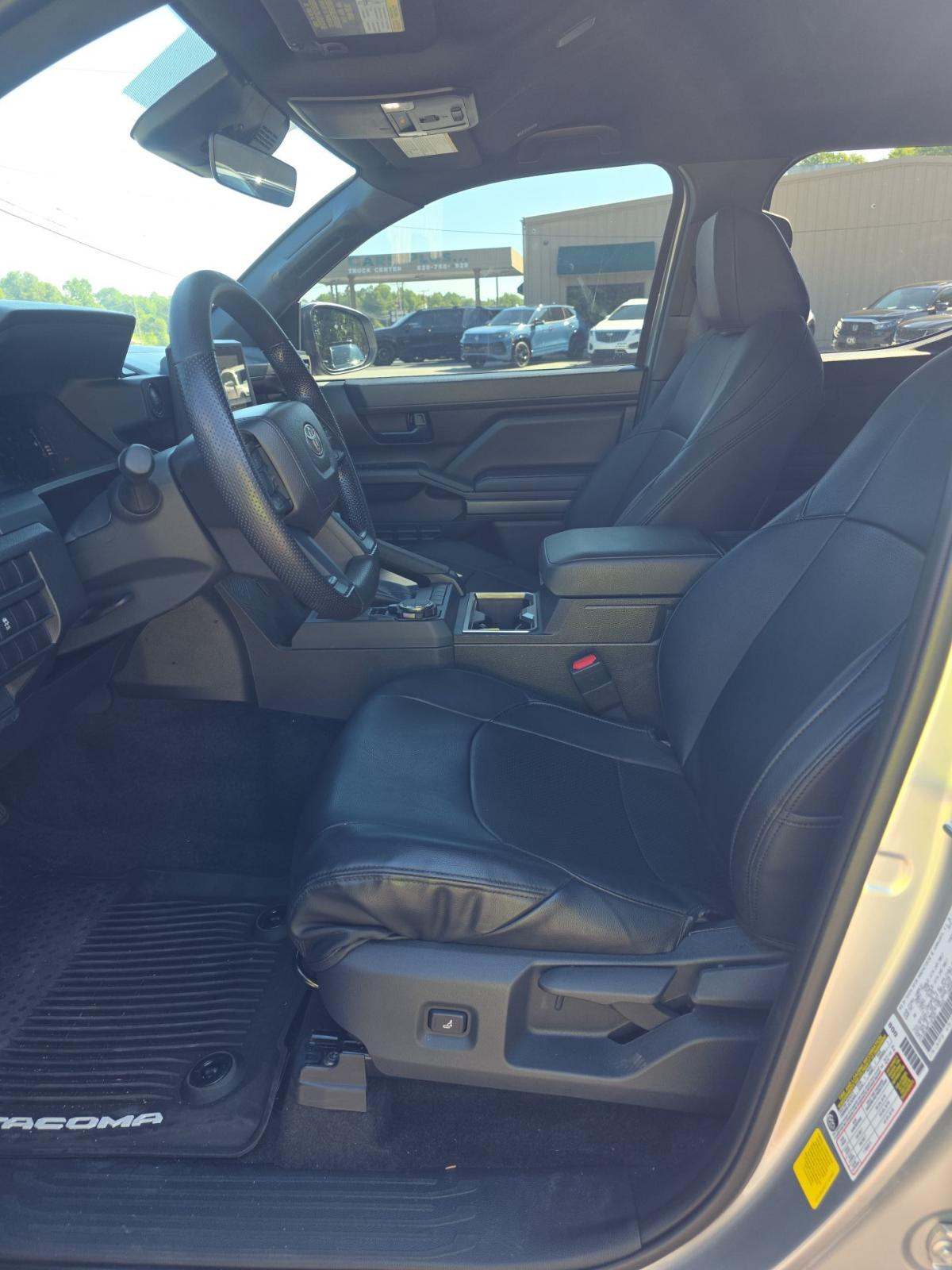 2026 Toyota Tacoma SR5 AWD