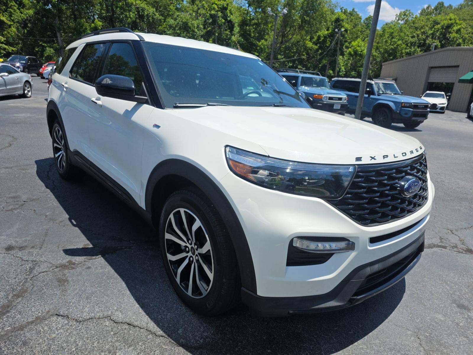 2022 Ford Explorer ST-Line AWD