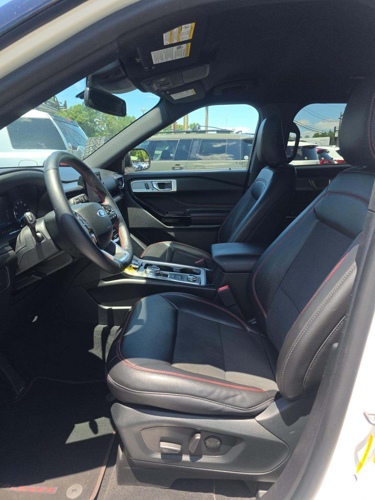 2022 Ford Explorer ST-Line AWD